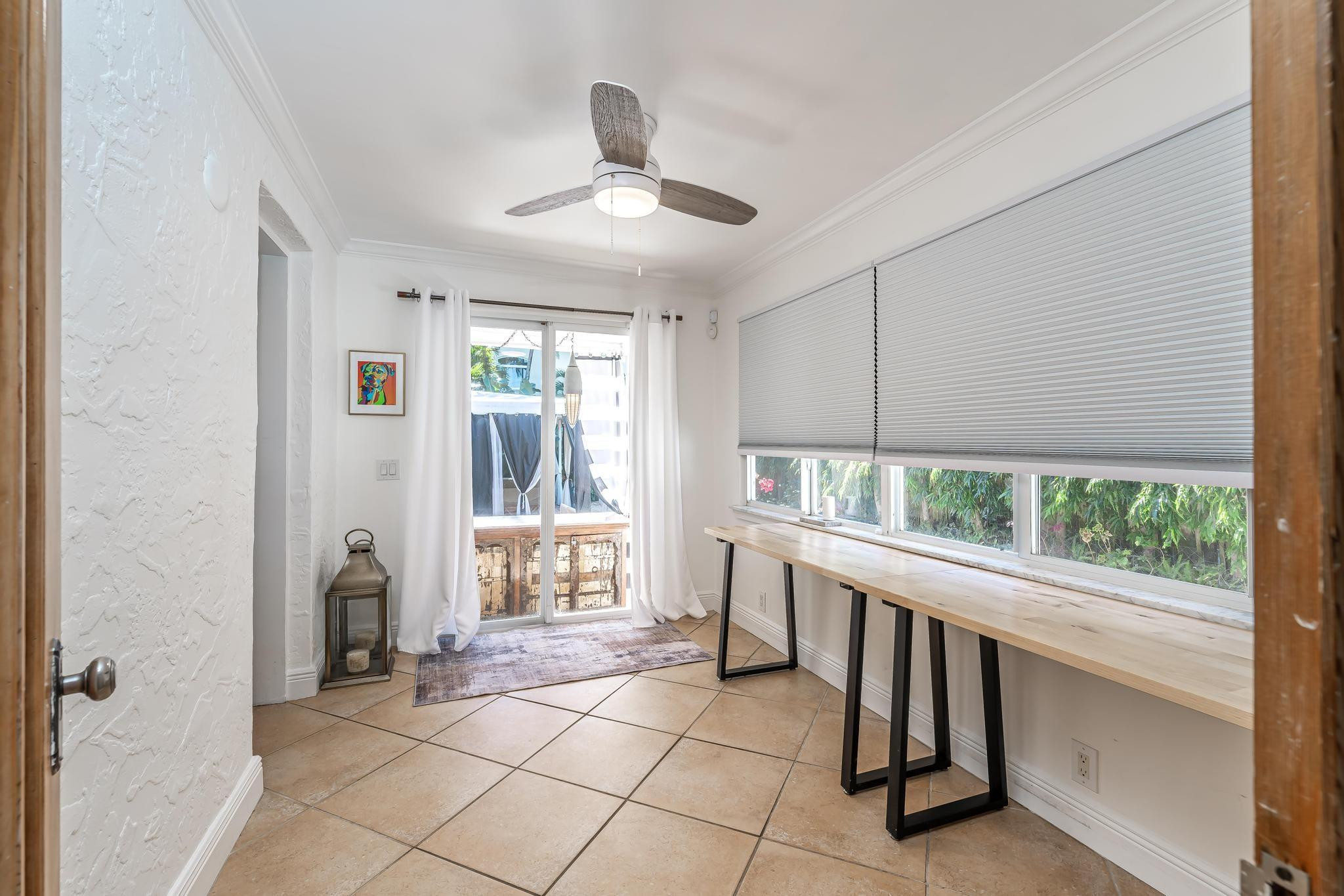 615 NE 17th Way