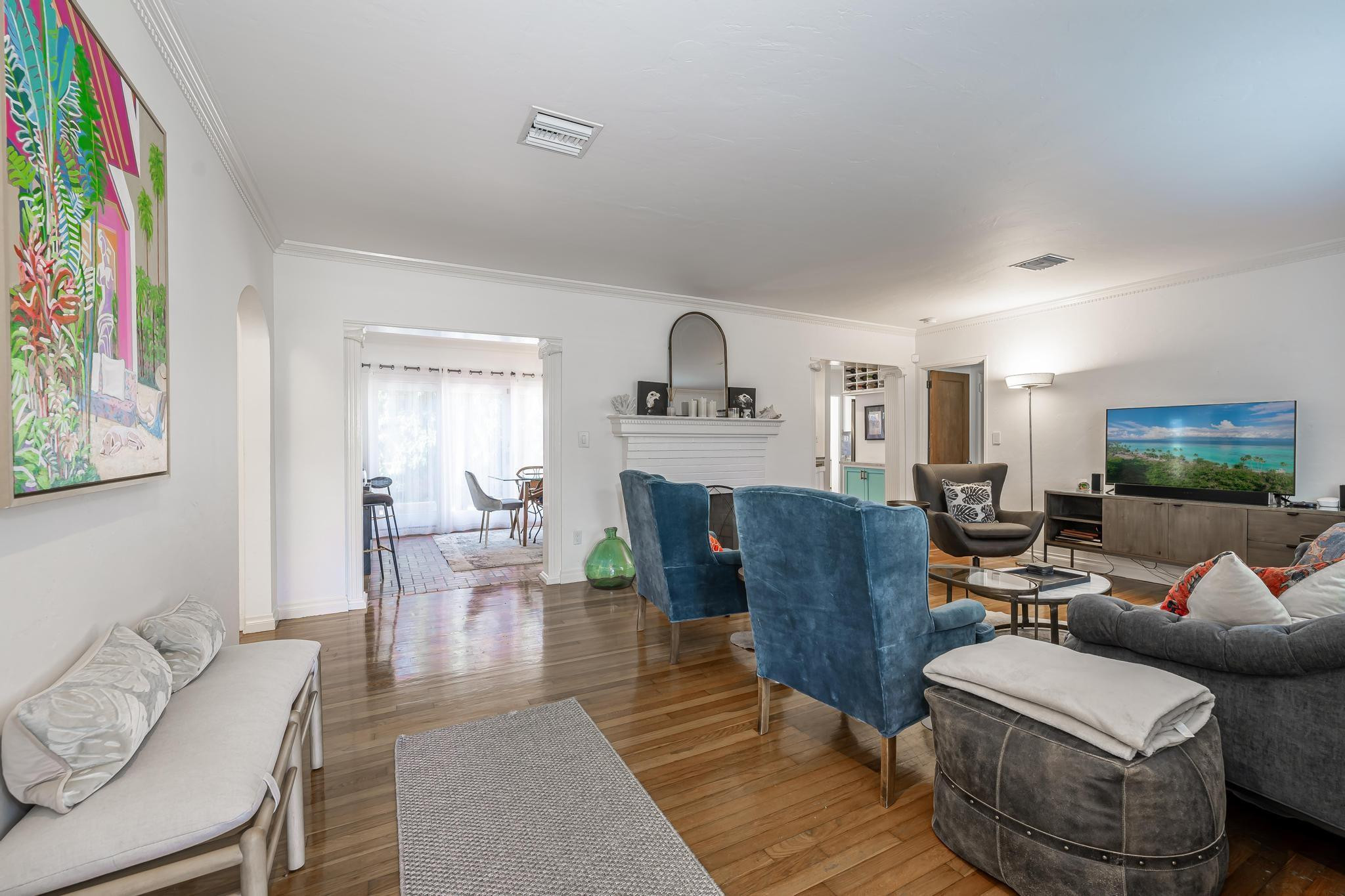 615 NE 17th Way