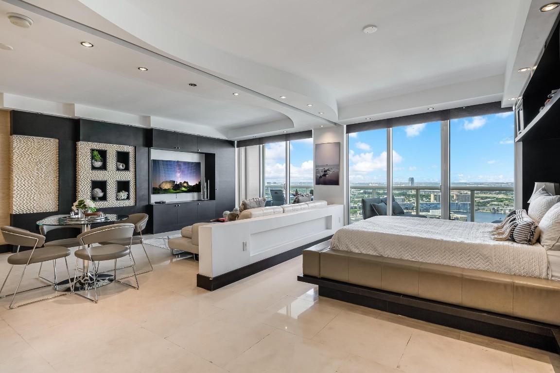 1800 S Ocean Dr 3109