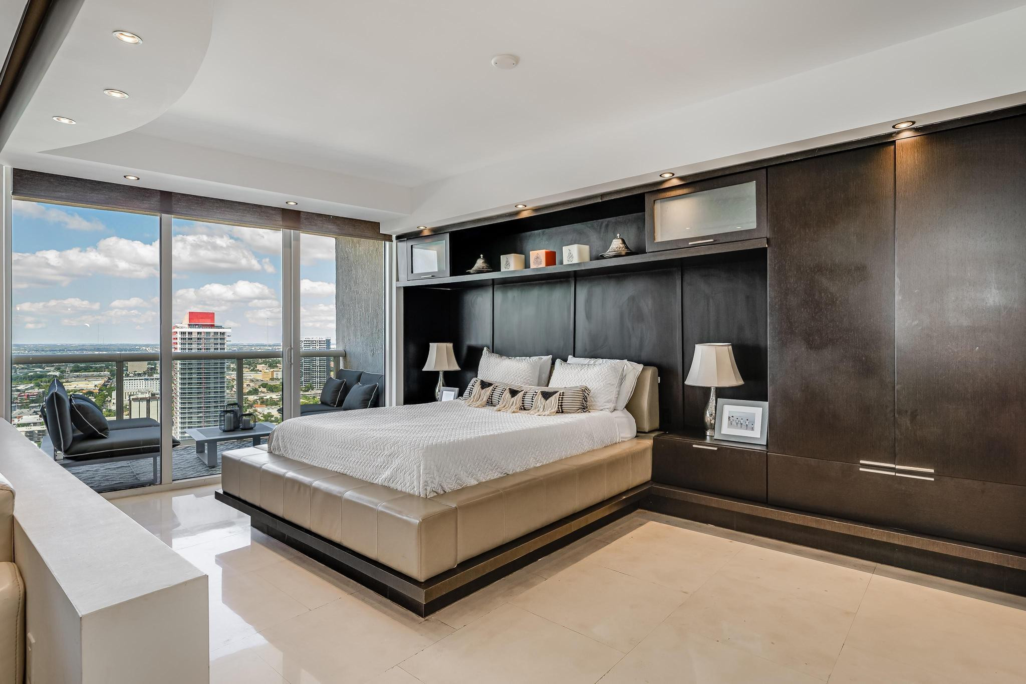 1800 S Ocean Dr 3109