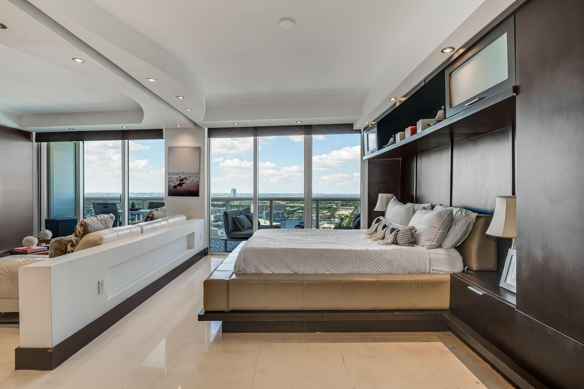 1800 S Ocean Dr 3109