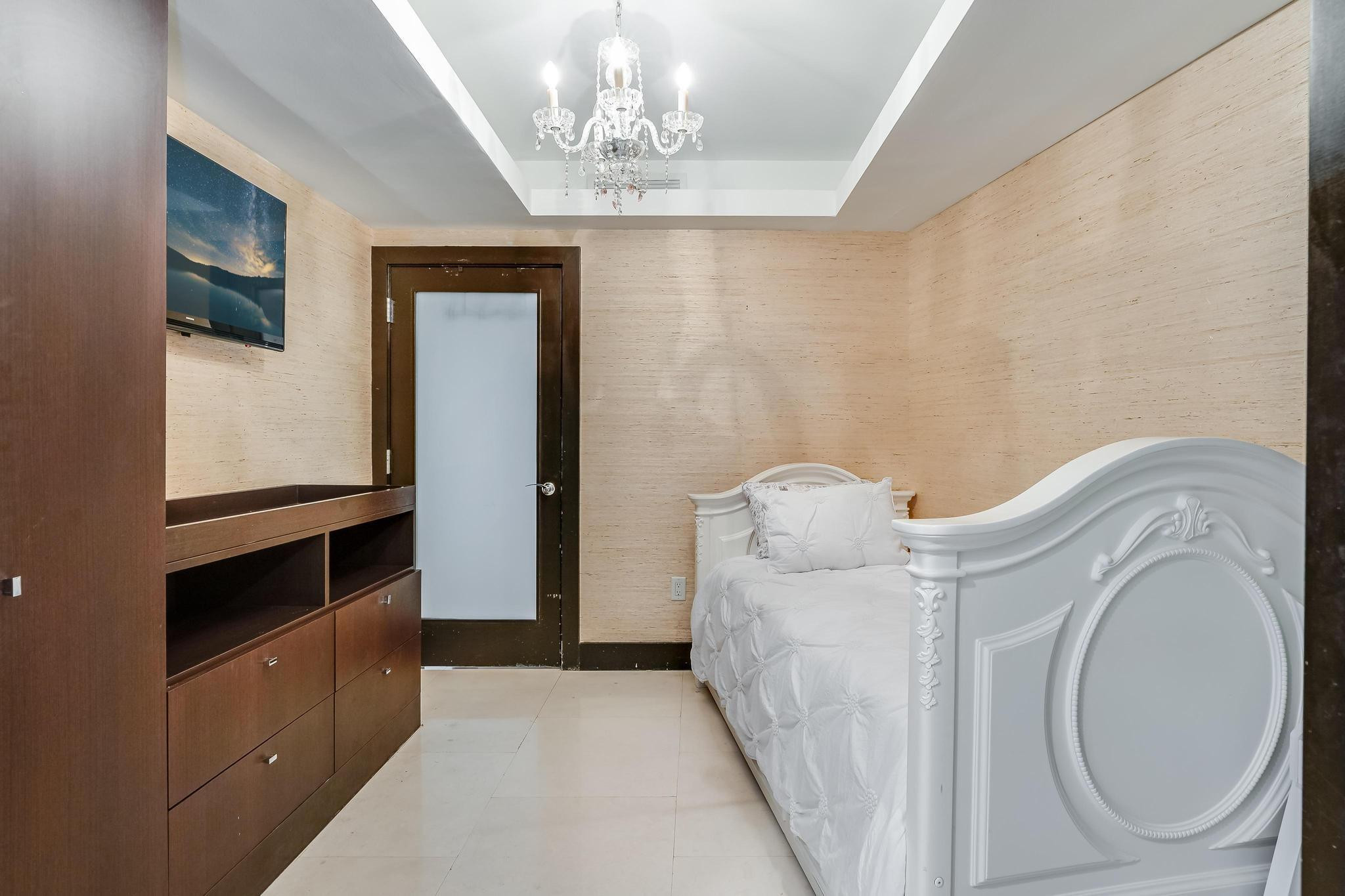 1800 S Ocean Dr 3109