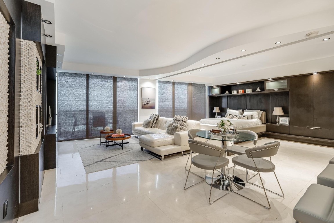 1800 S Ocean Dr 3109