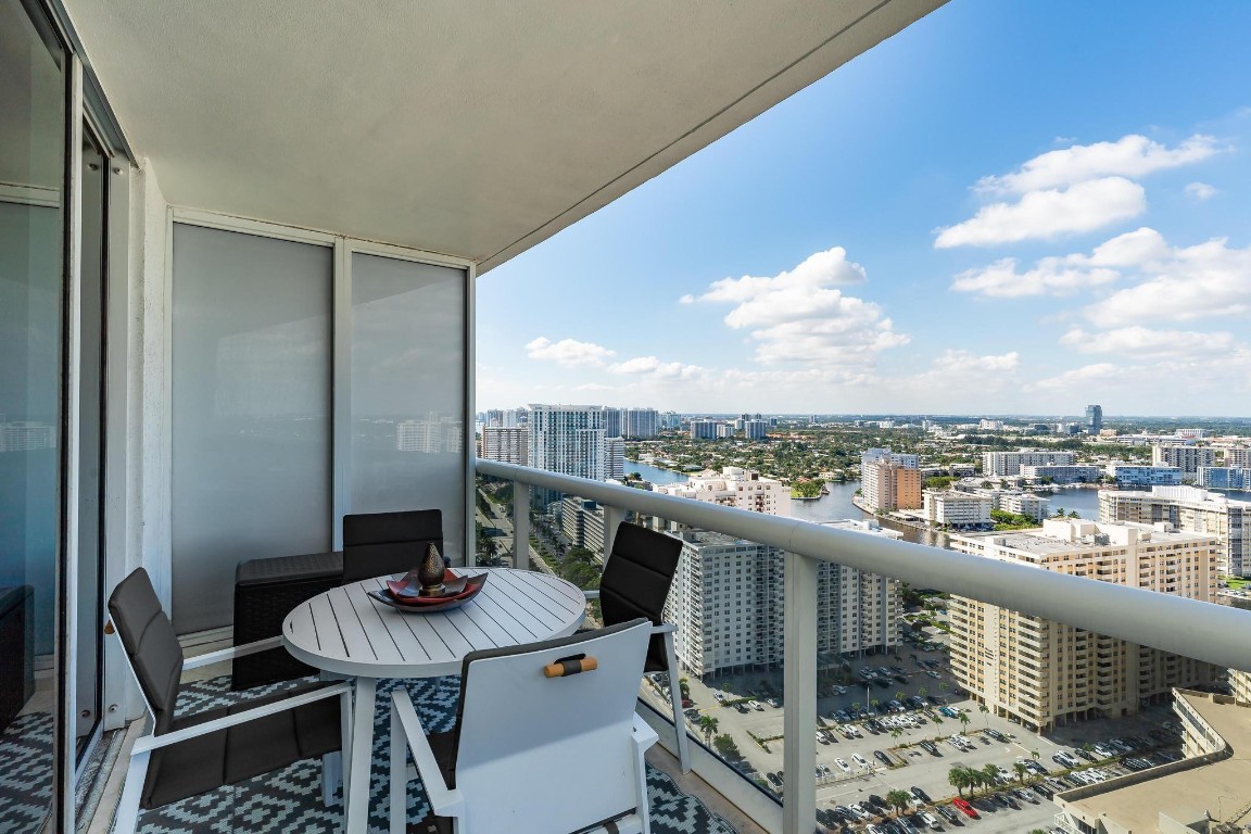 1800 S Ocean Dr 3109