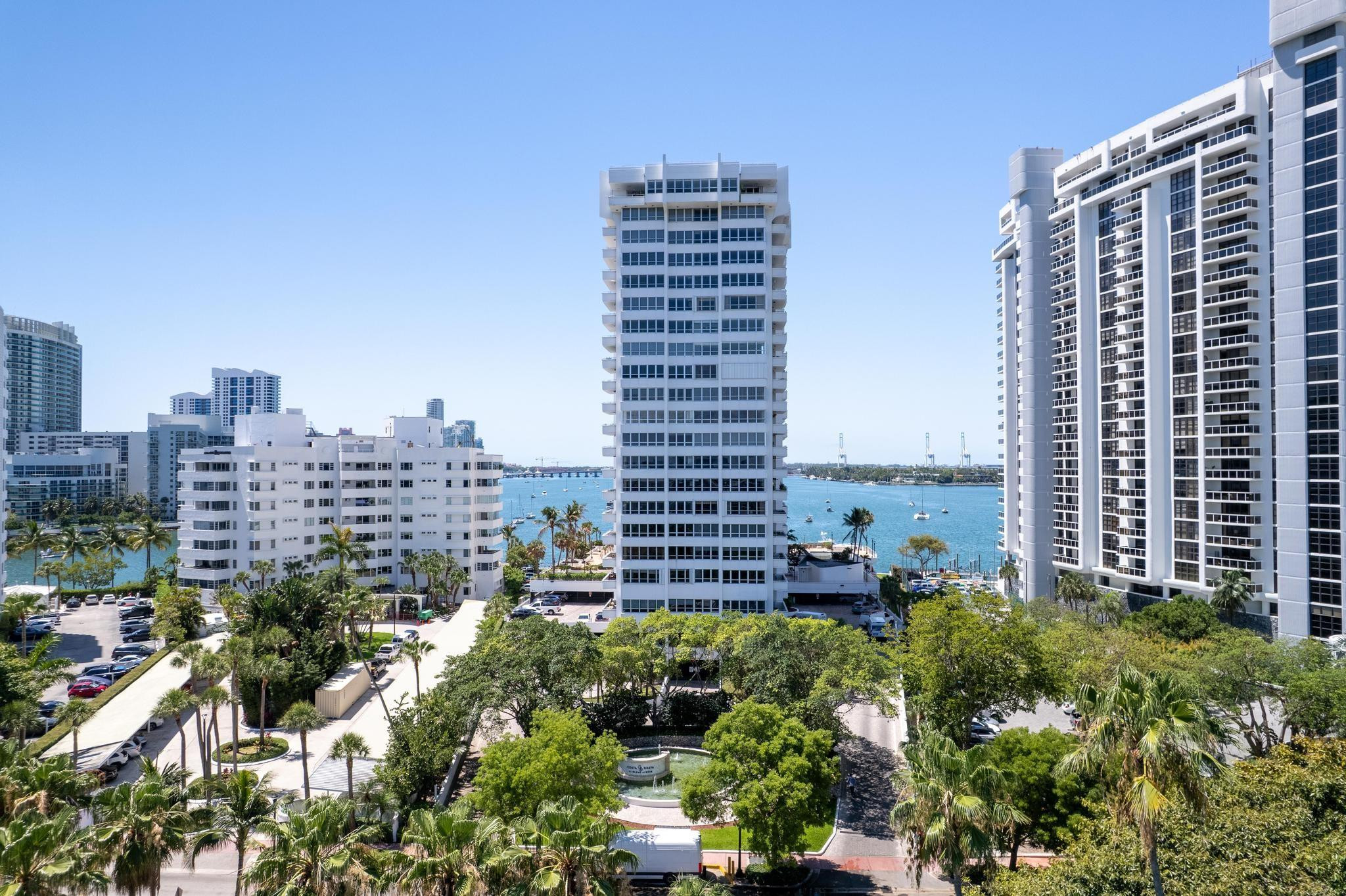 11 Island Ave 808