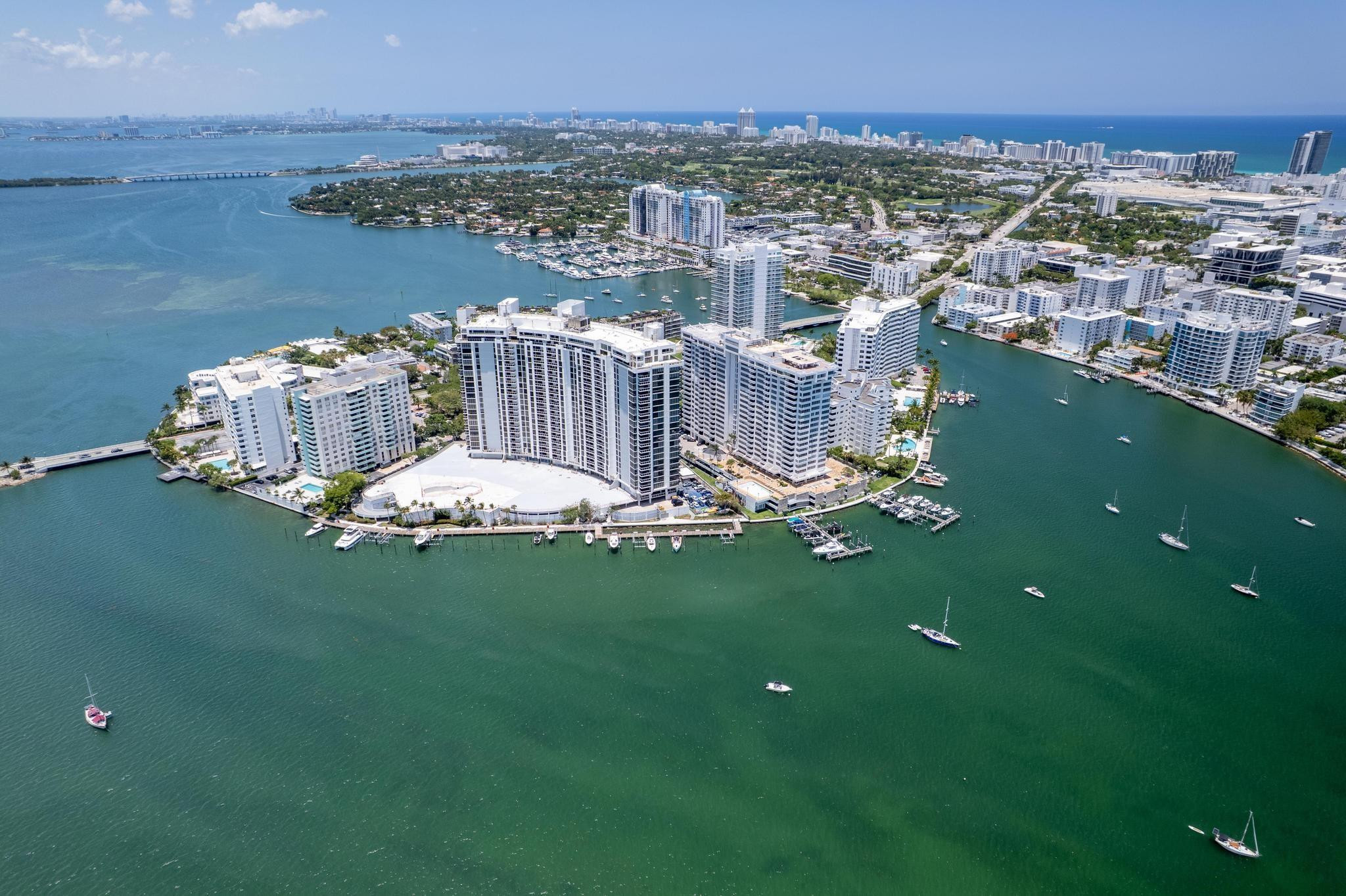 11 Island Ave 808