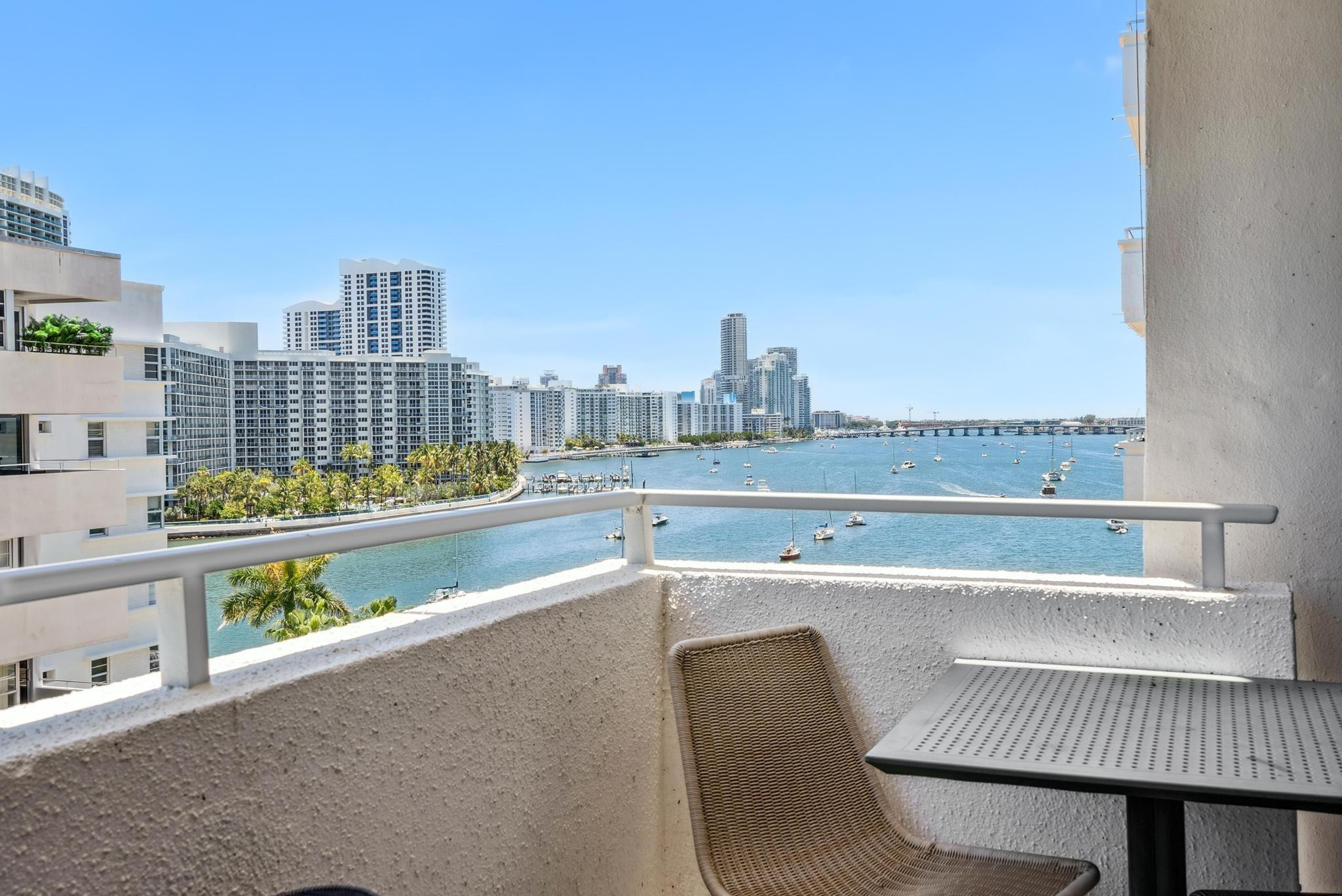 11 Island Ave 808