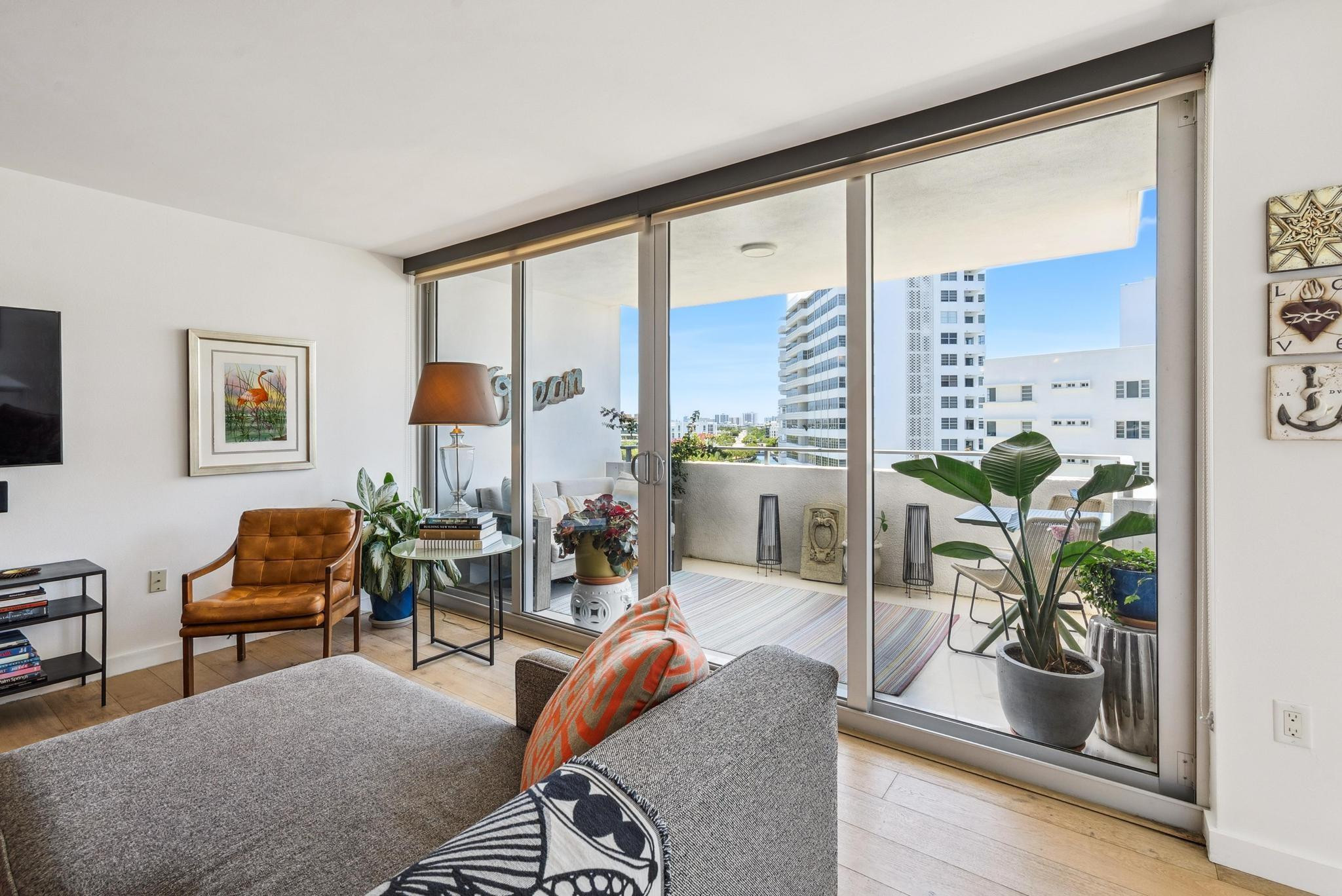 11 Island Ave 808