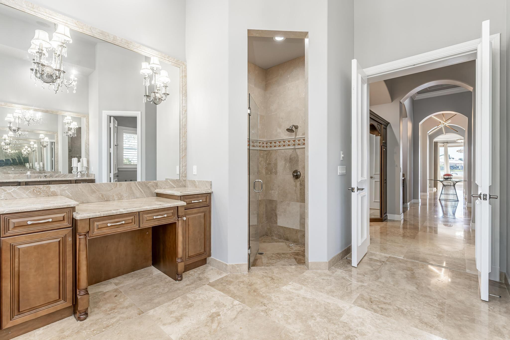 3111 Lake Ridge Ln