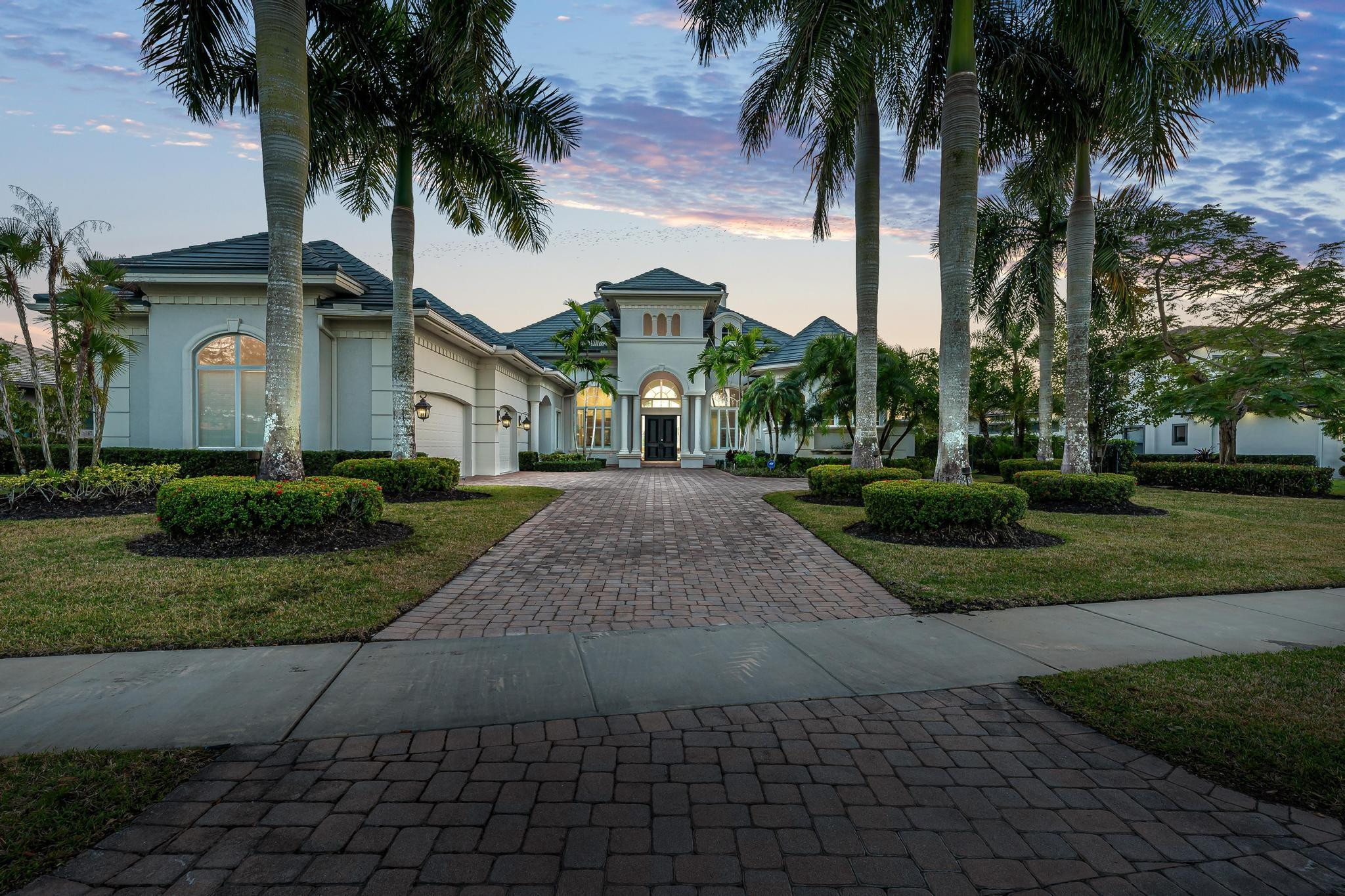 3111 Lake Ridge Ln