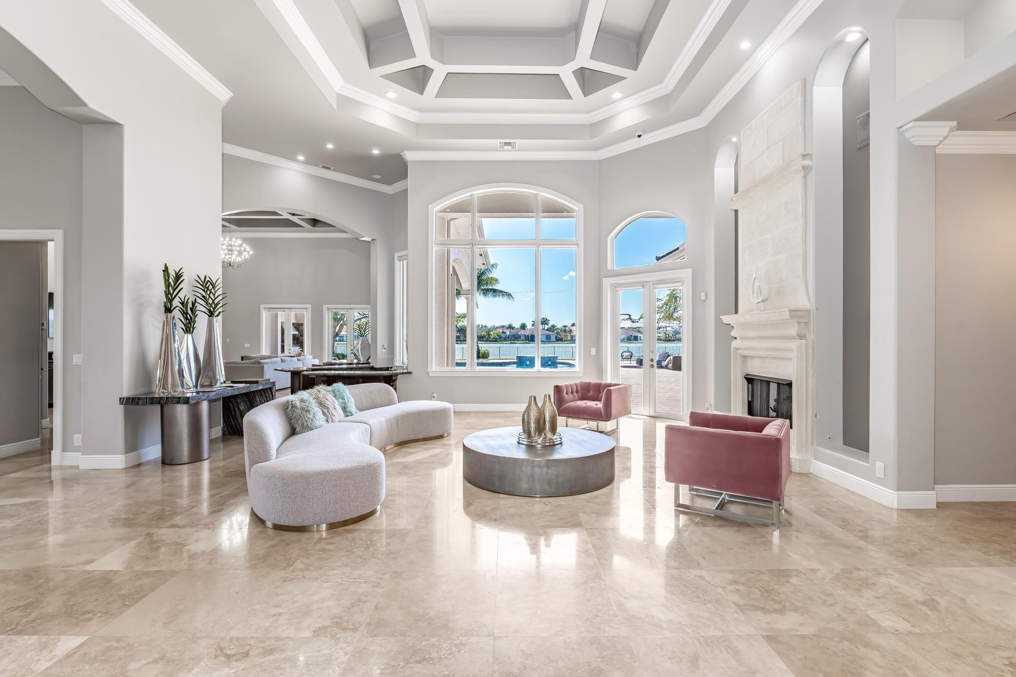 3111 Lake Ridge Ln