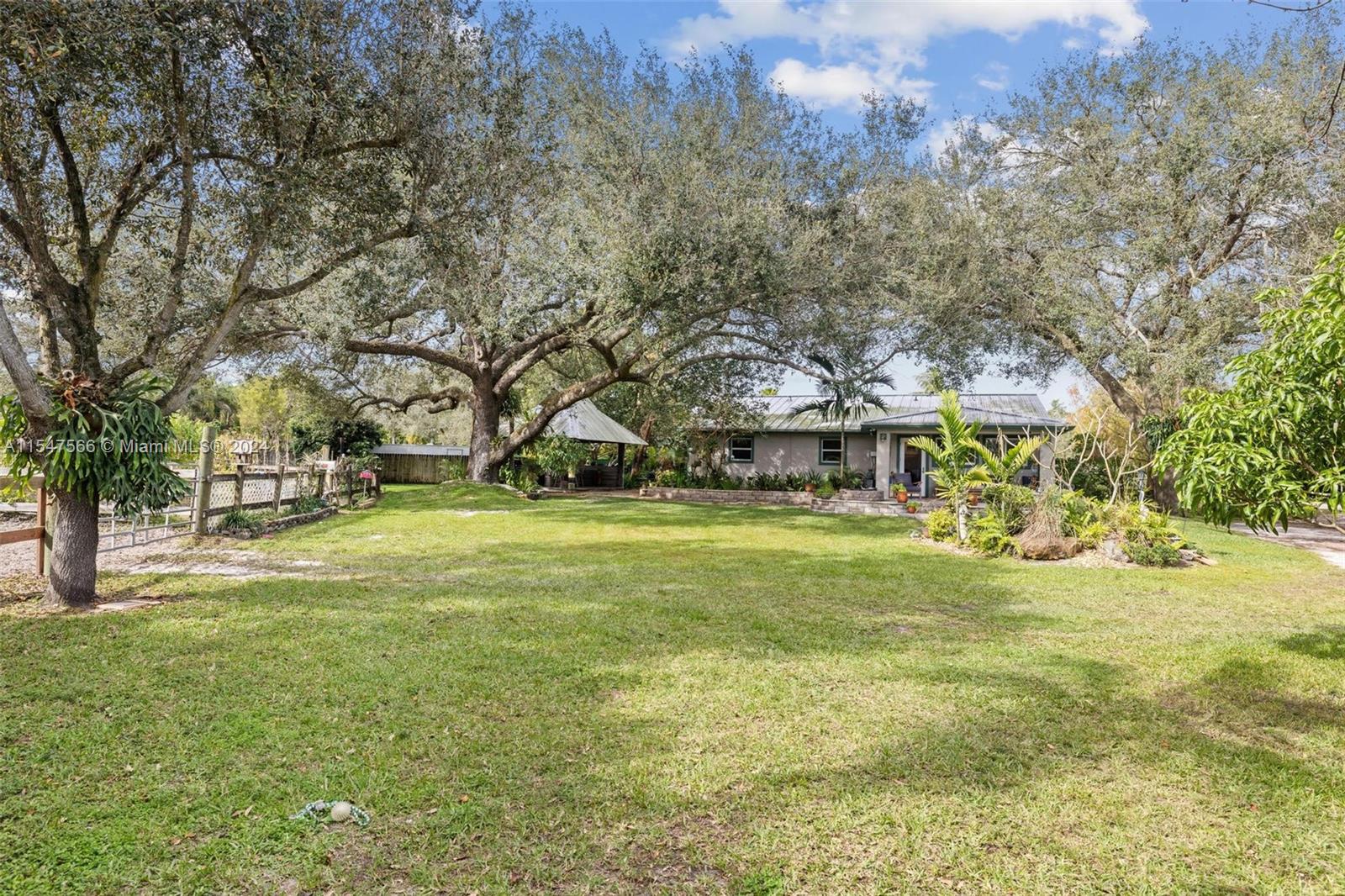3125 SW 144th Ter