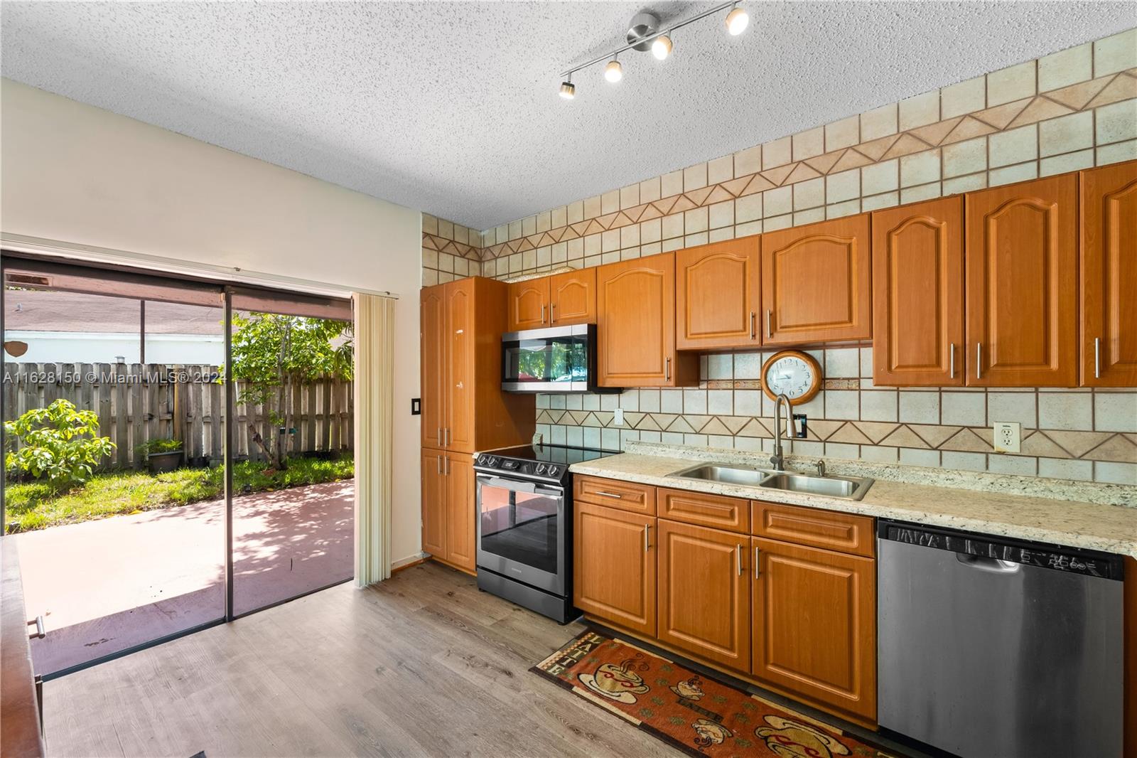 2431 SW 82nd Ter