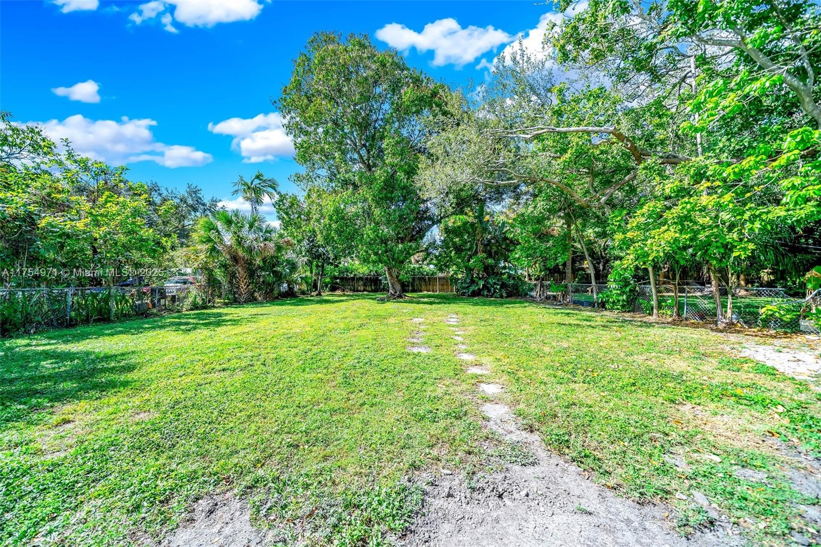 209 SW 18th Ave