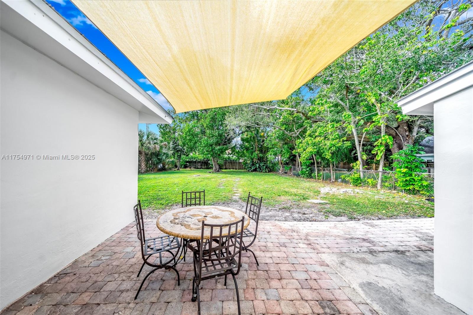 209 SW 18th Ave