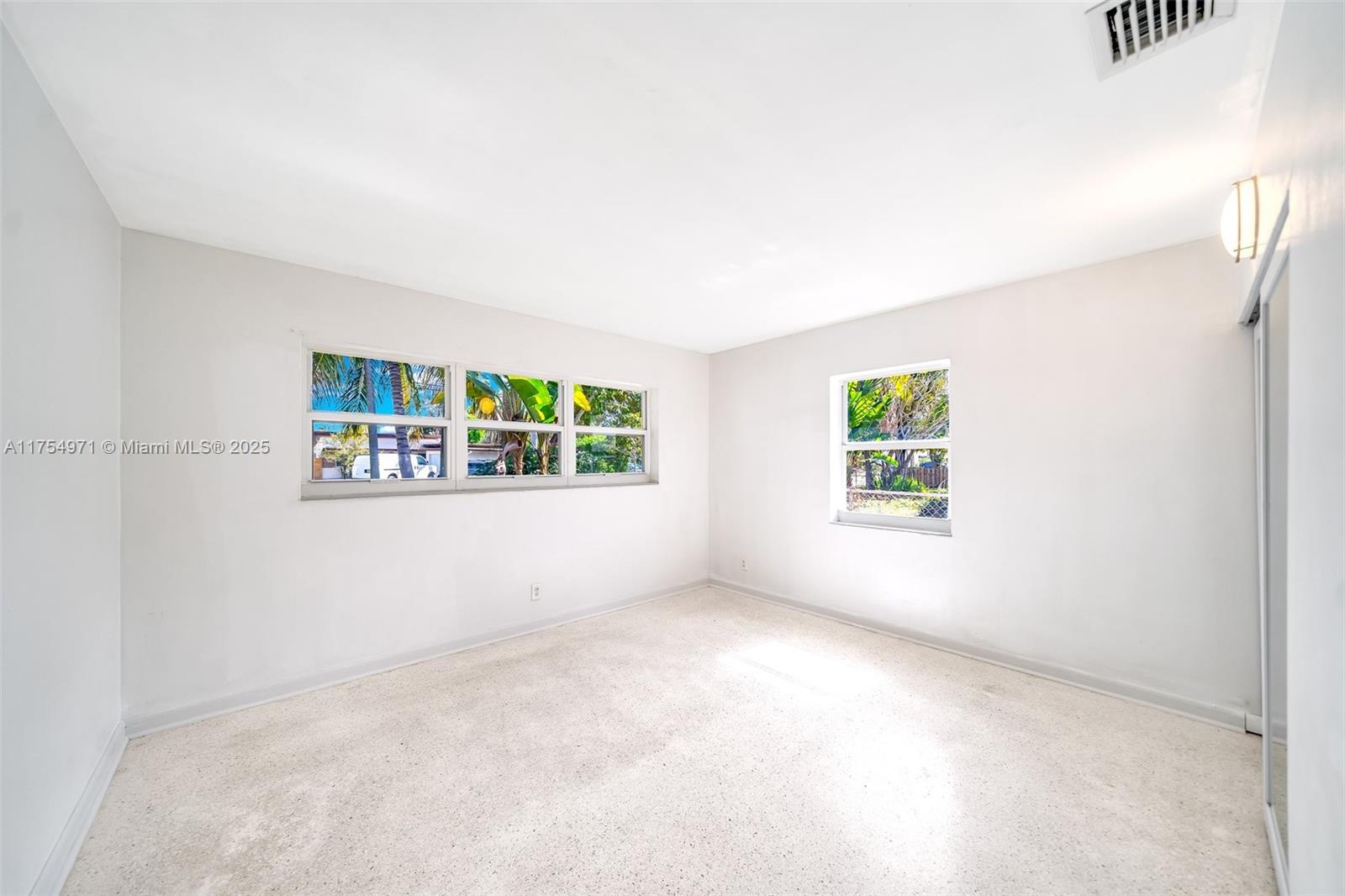 209 SW 18th Ave