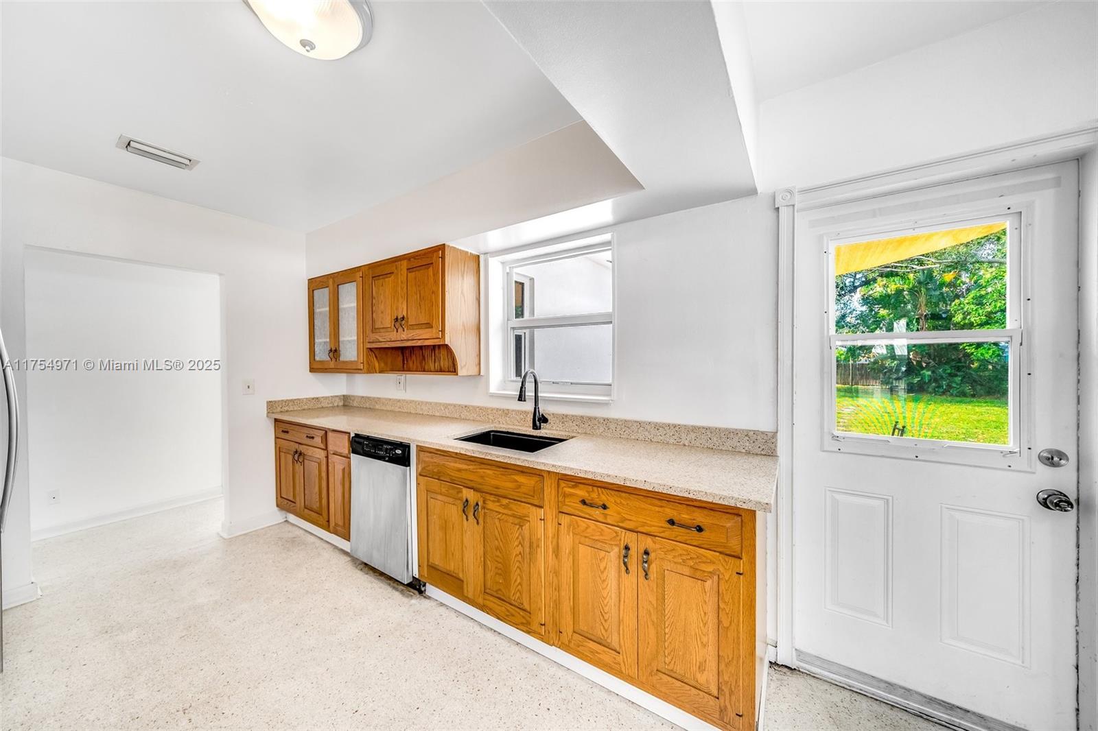 209 SW 18th Ave