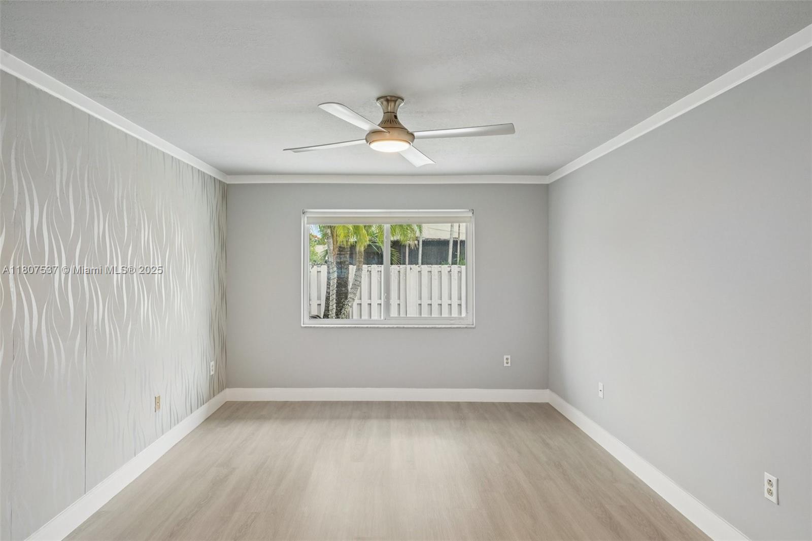 731 Briarwood Ter