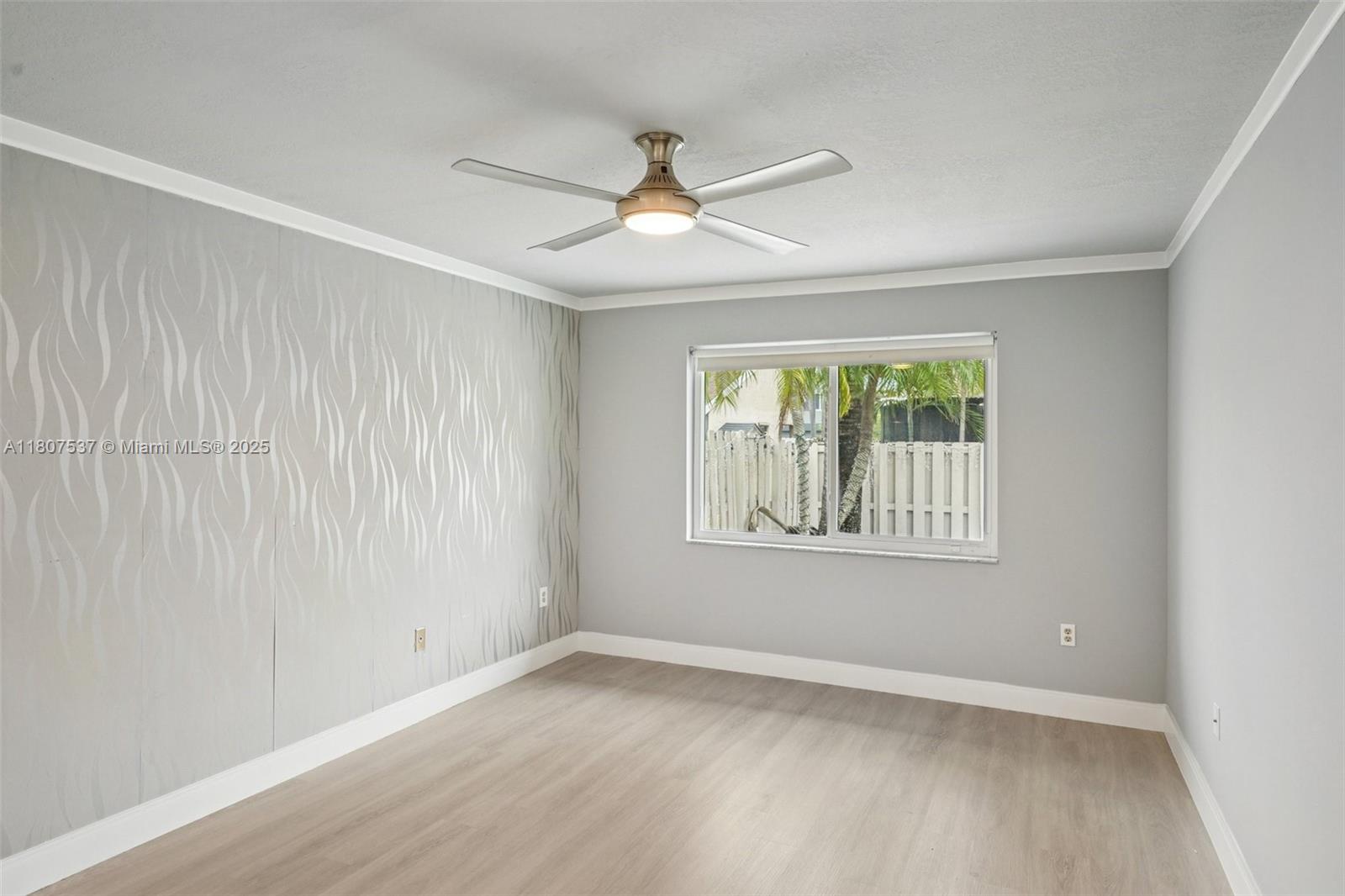 731 Briarwood Ter