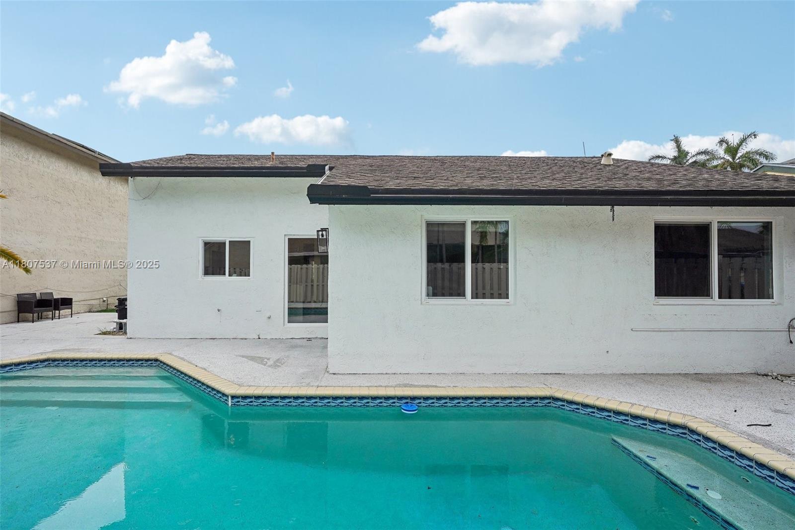 731 Briarwood Ter