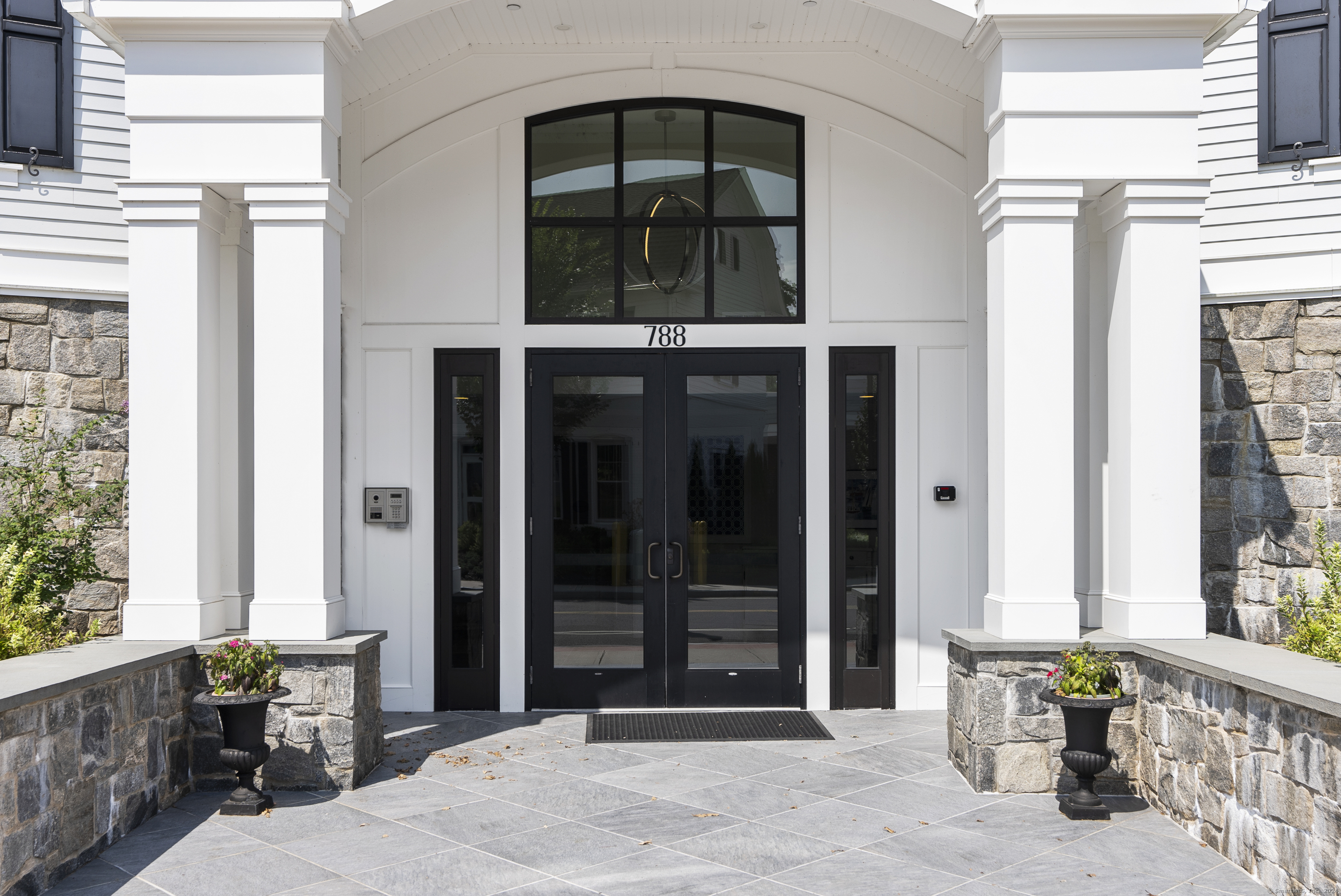 788 Avenue APT 104