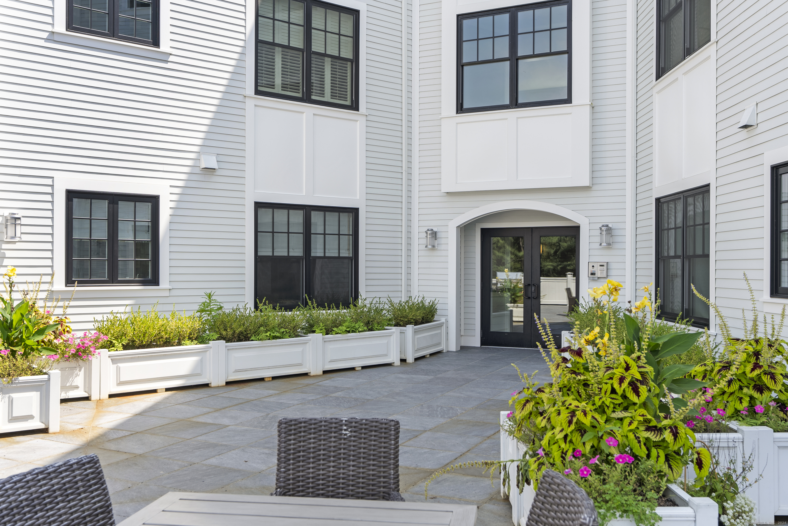 788 Avenue APT 104