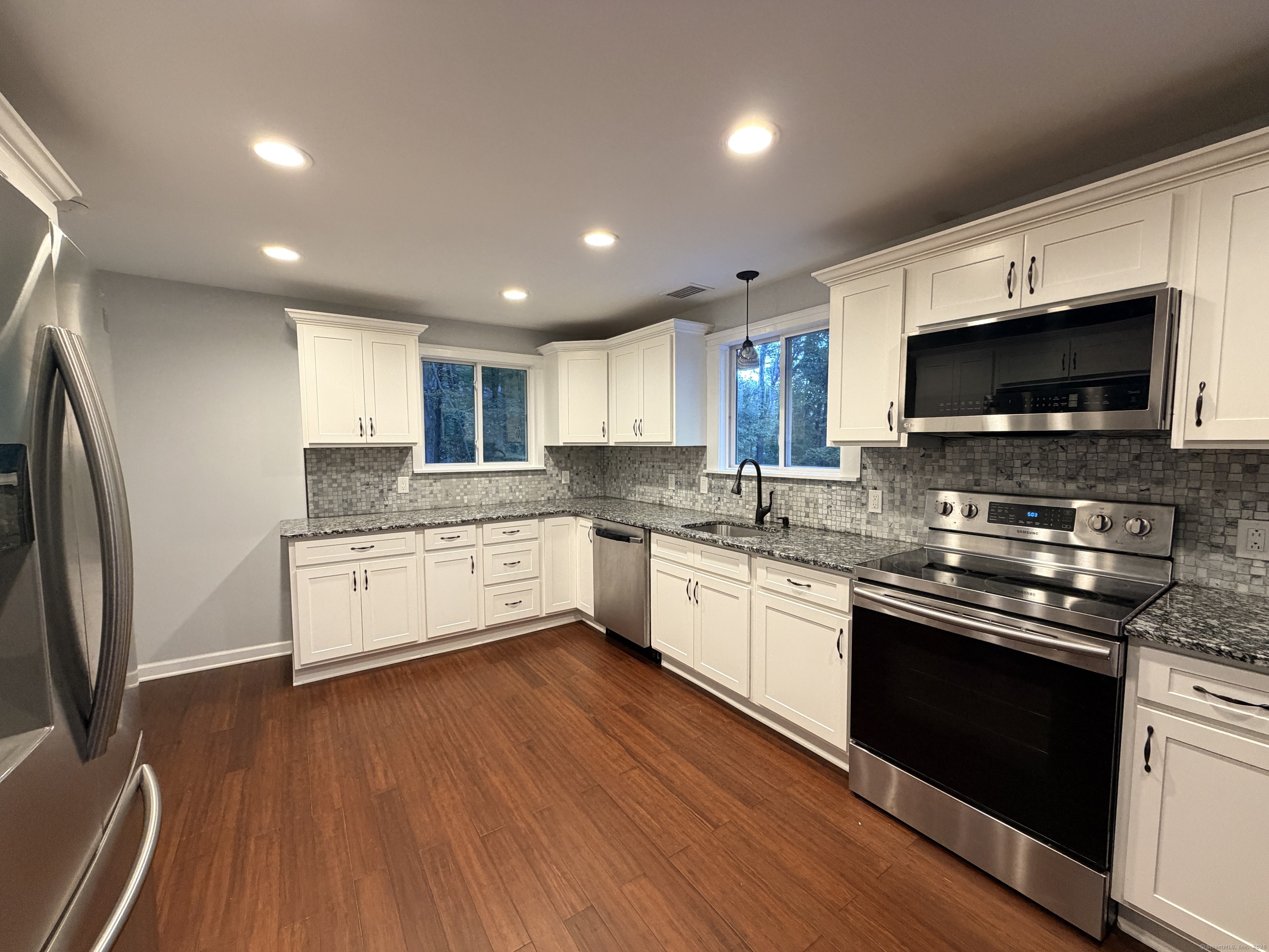 208 Spielman Highway