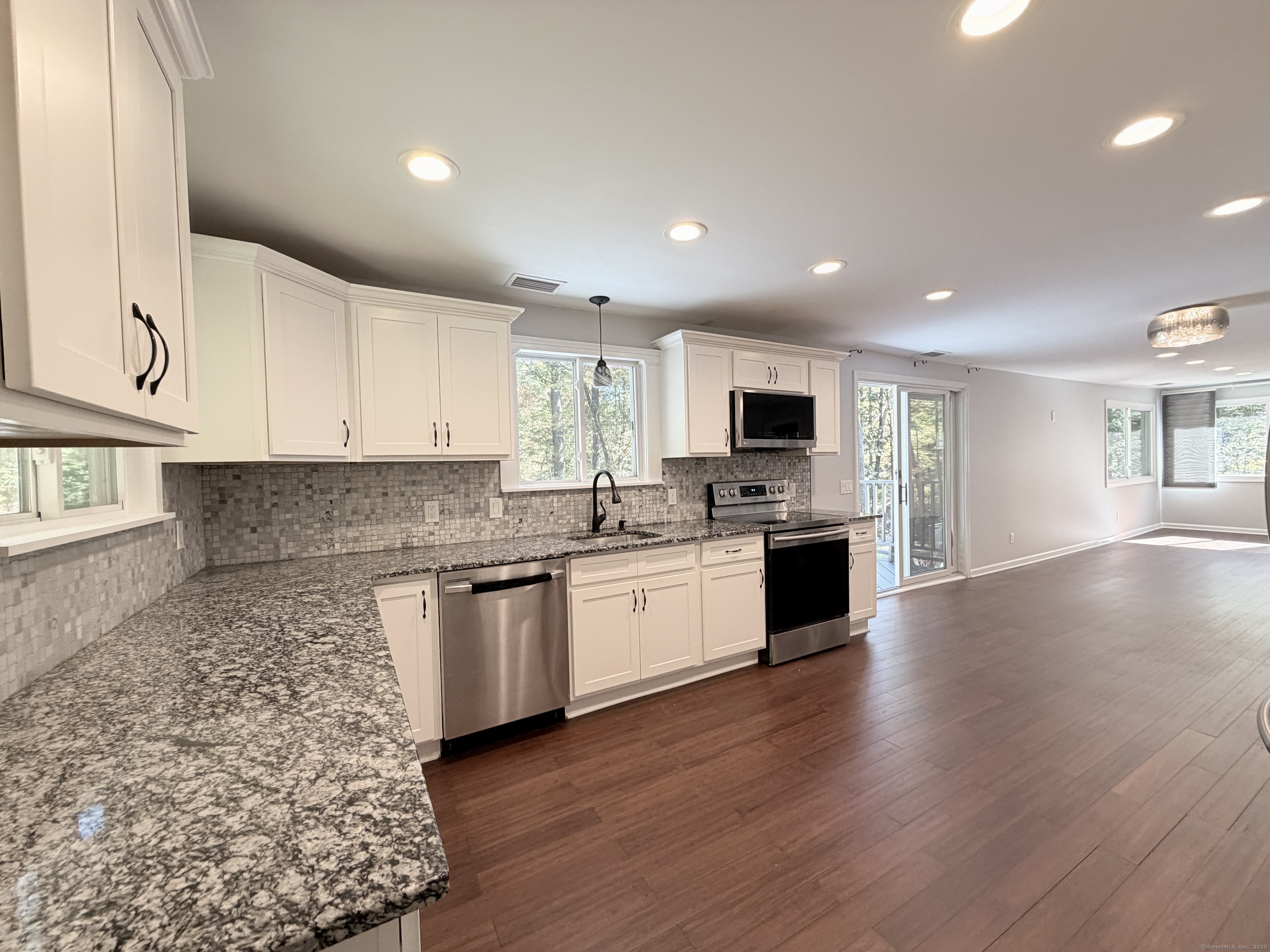 208 Spielman Highway