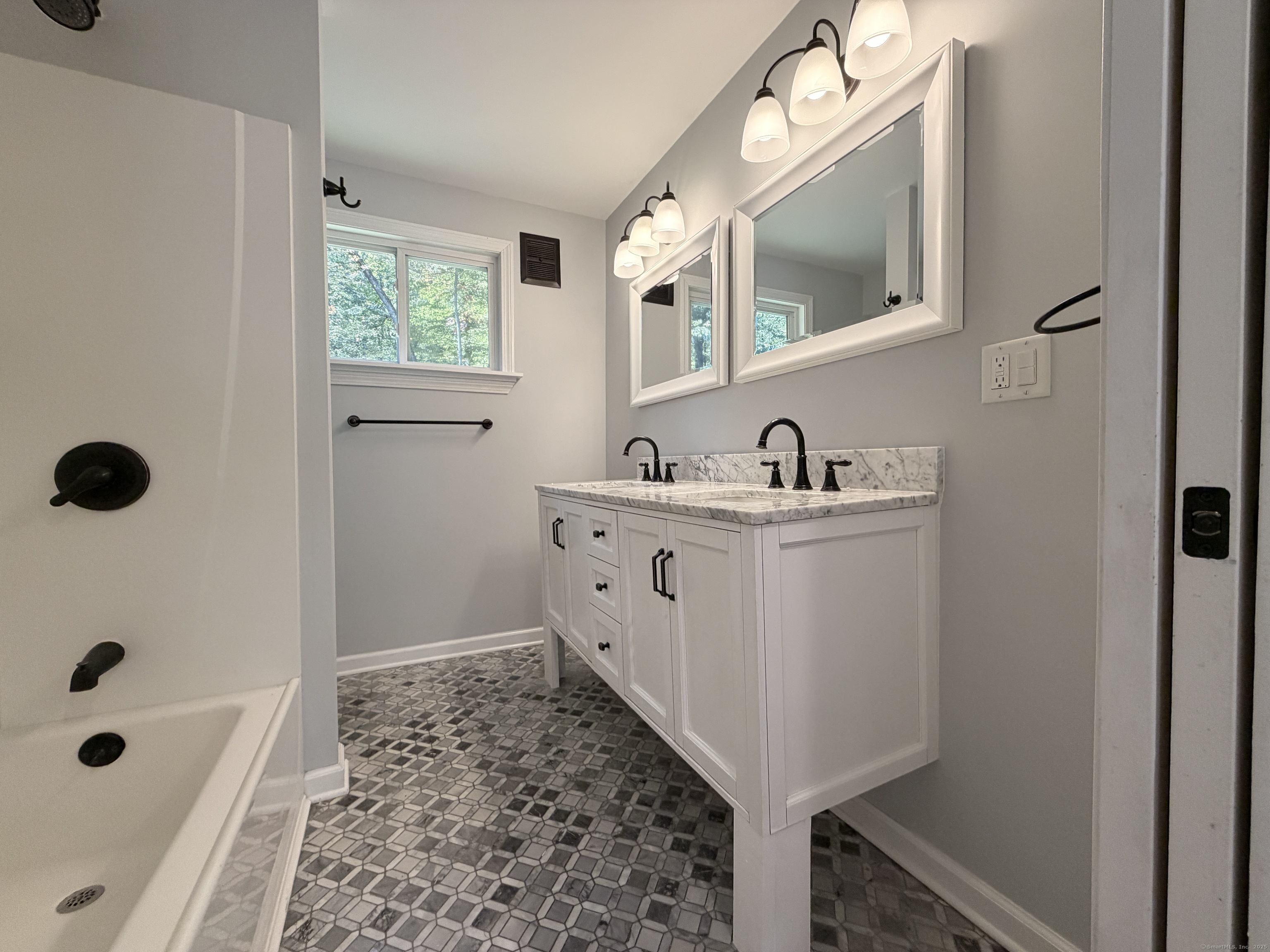 208 Spielman Highway