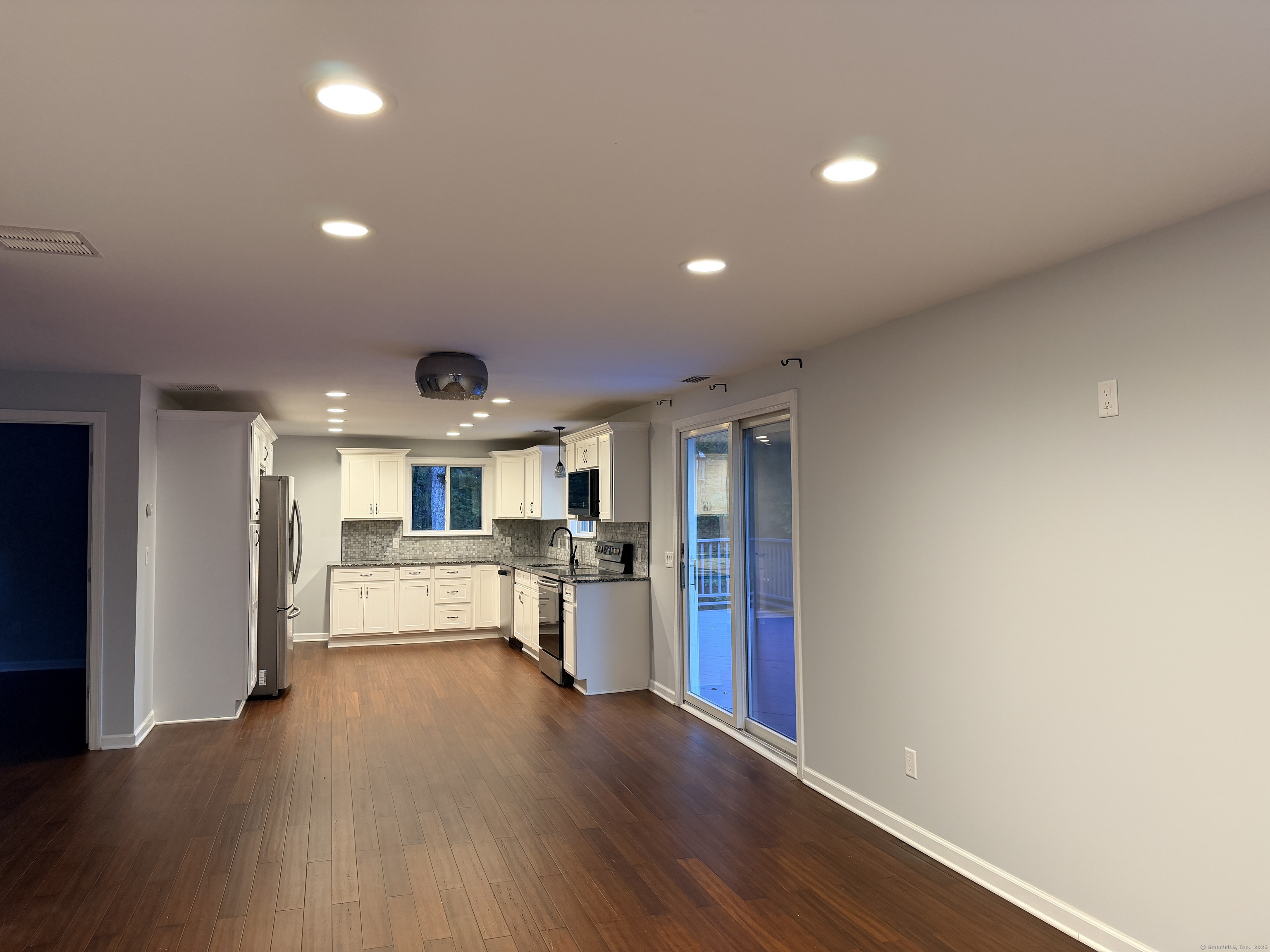 208 Spielman Highway