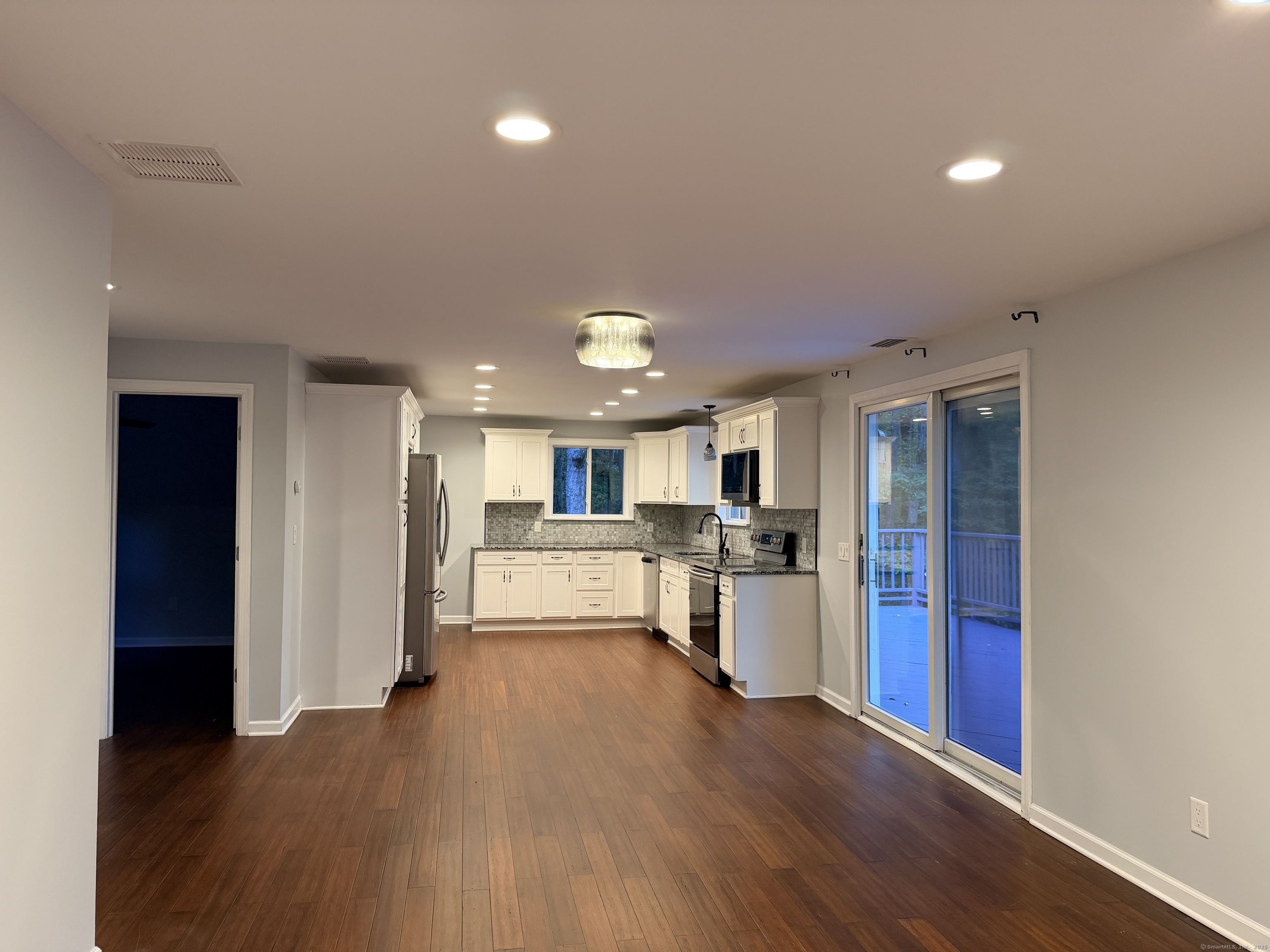 208 Spielman Highway