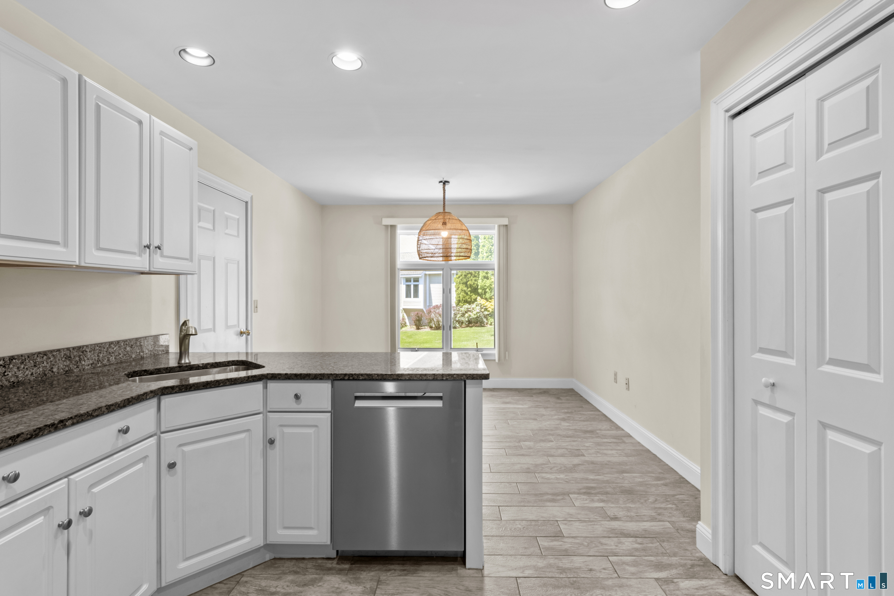 1 Greenwich Lane 1