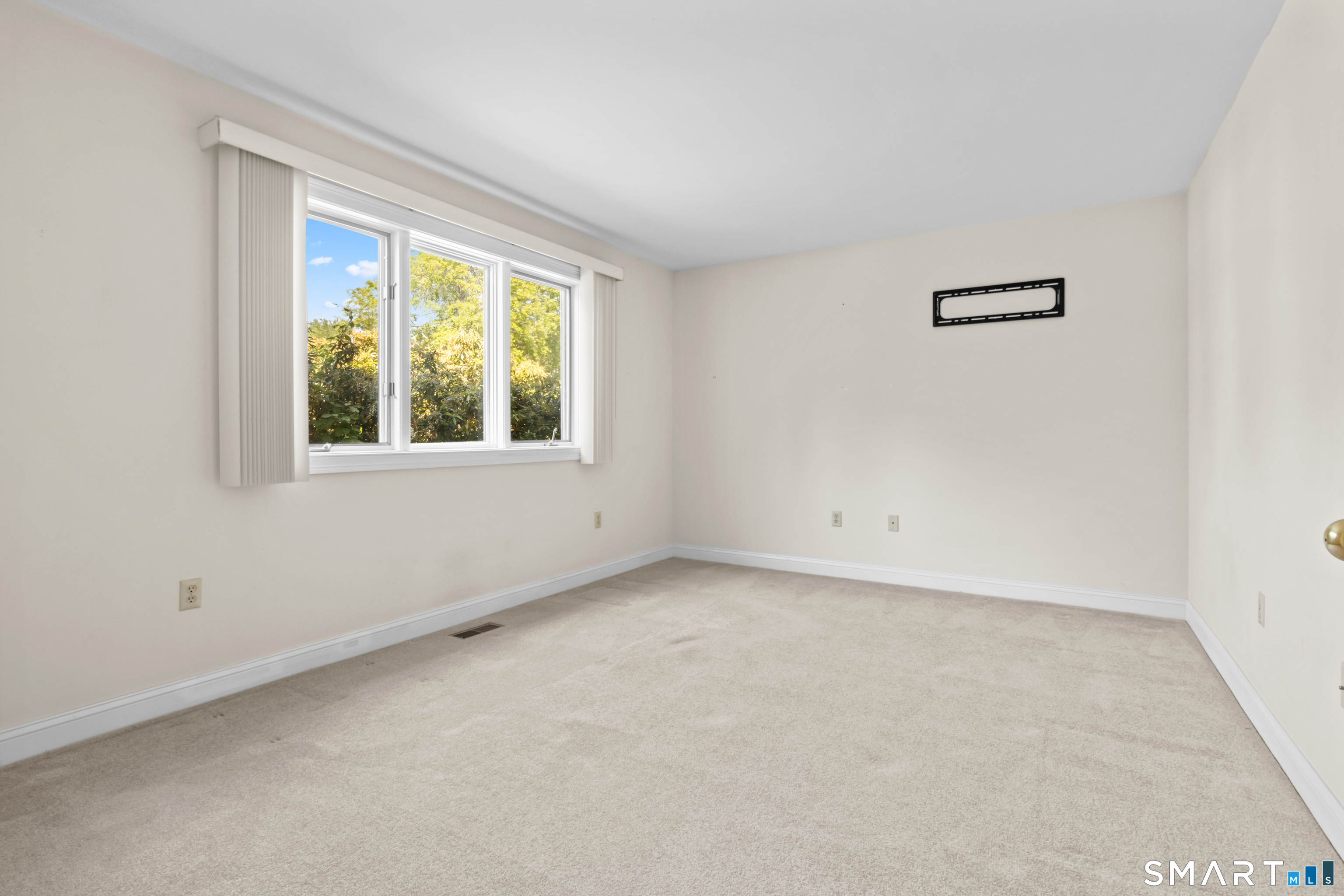 1 Greenwich Lane 1