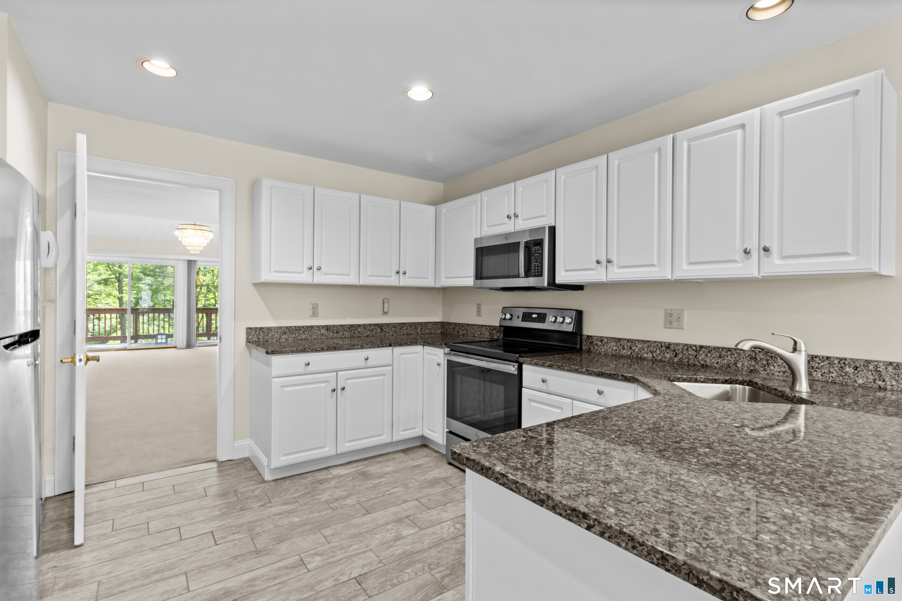 1 Greenwich Lane 1