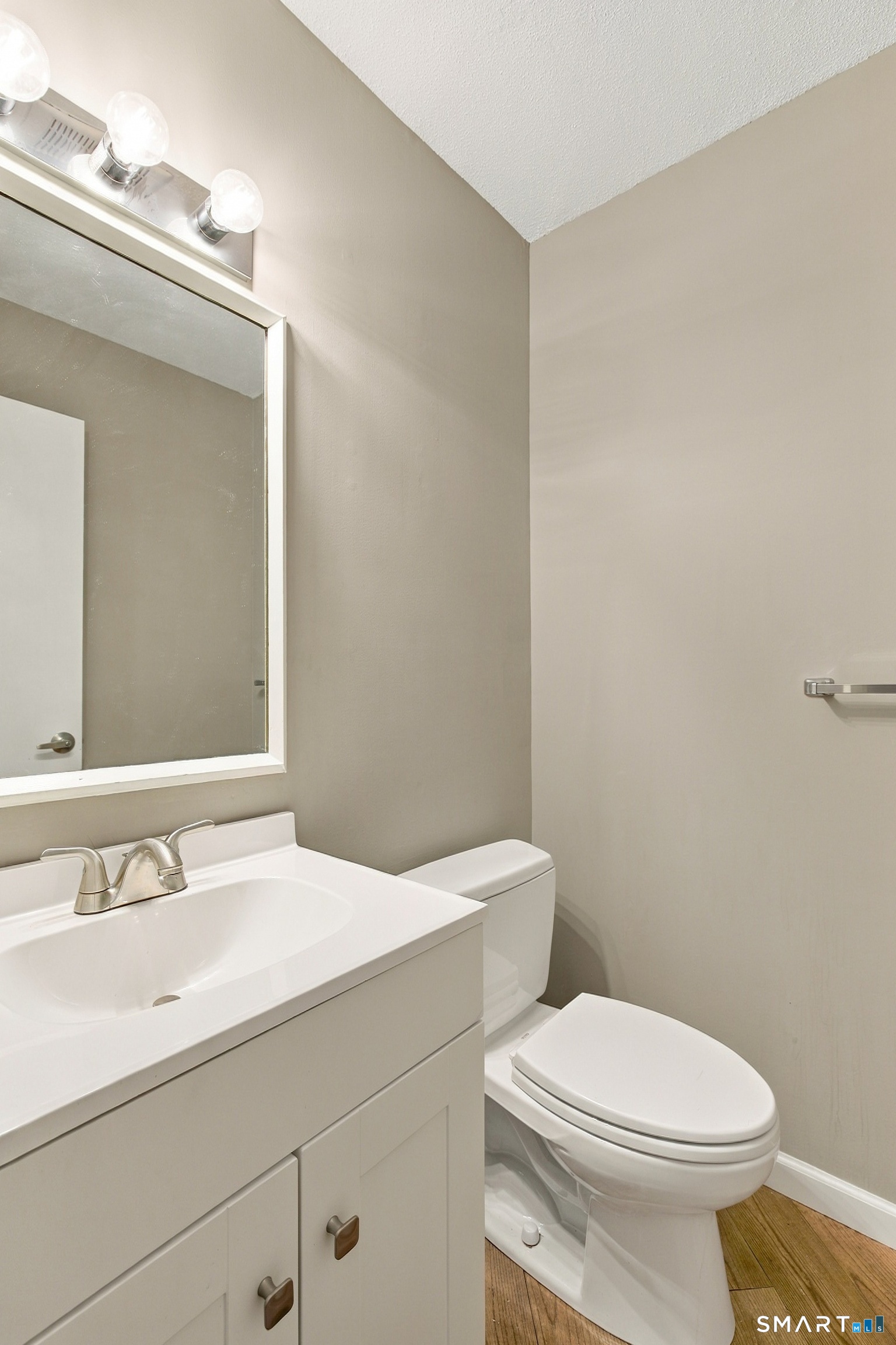 5 Talcott Glen Unit: B