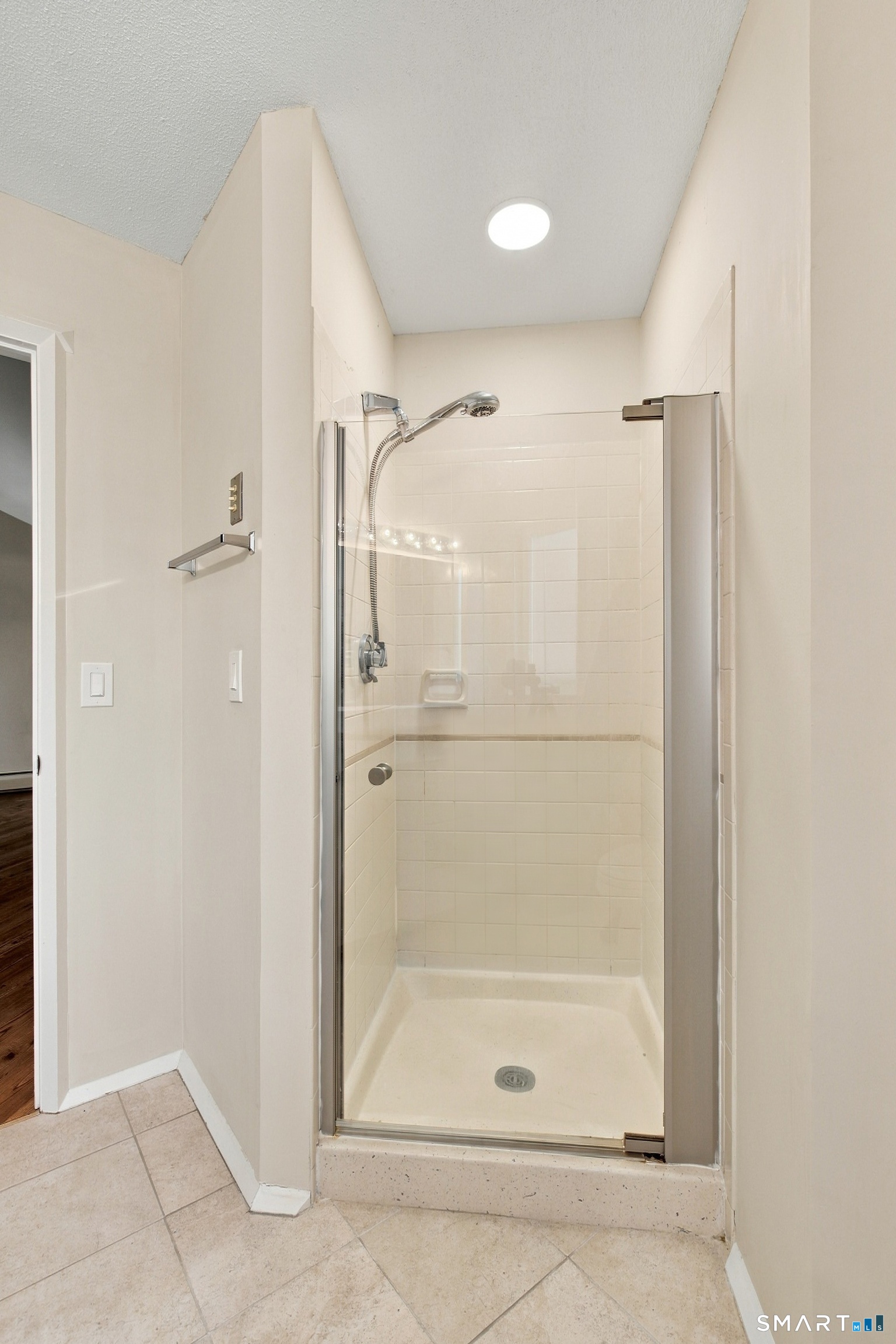 5 Talcott Glen Unit: B