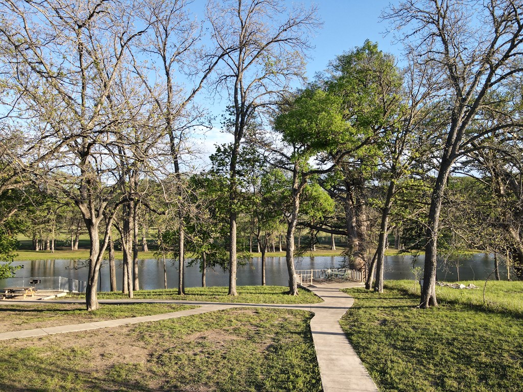 215 Oakhampton Trail