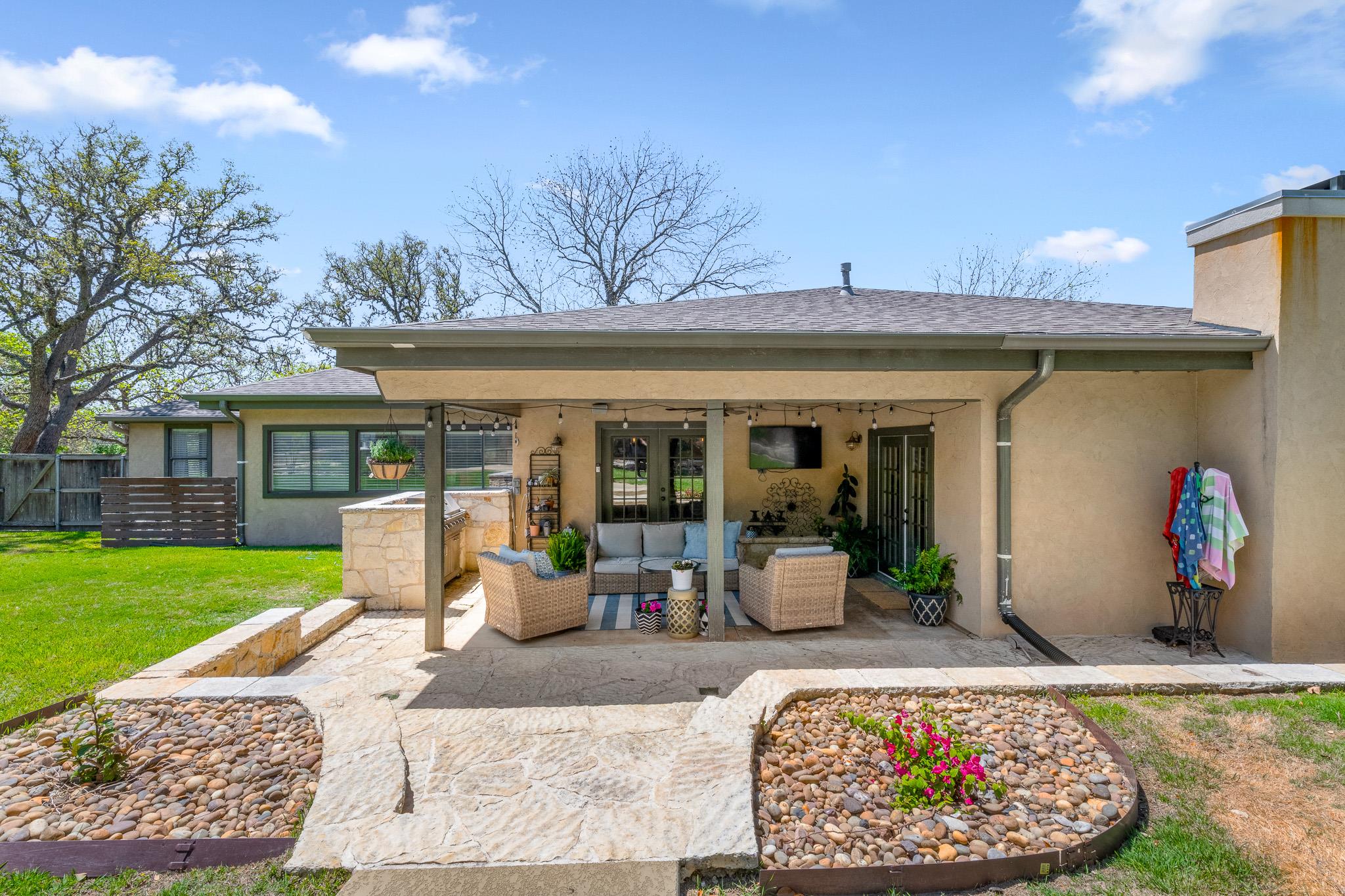 1418 Jackson RD