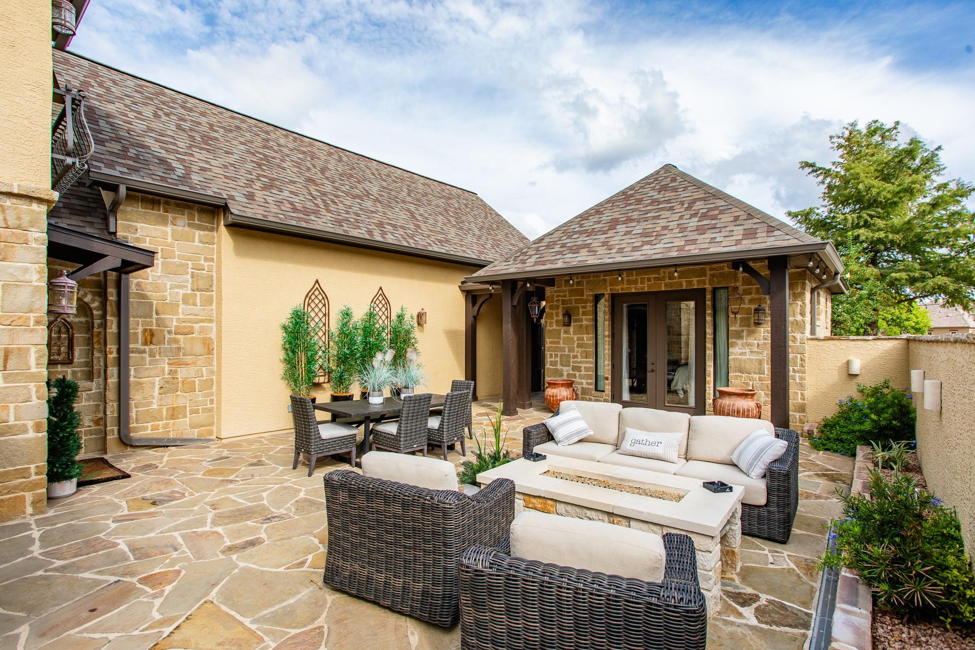 2916 Rock Barn DR