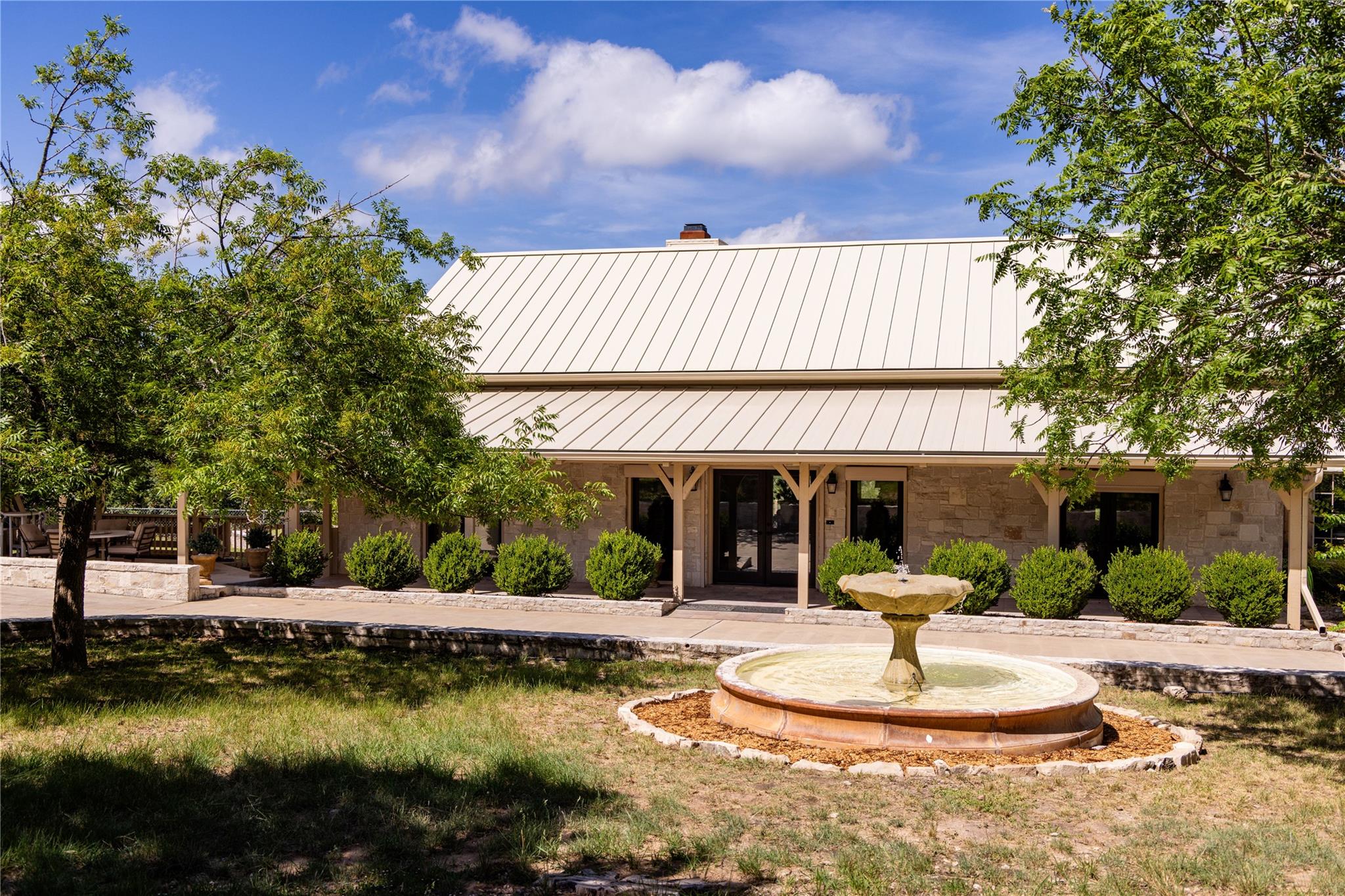 125 Deer Haven LN W