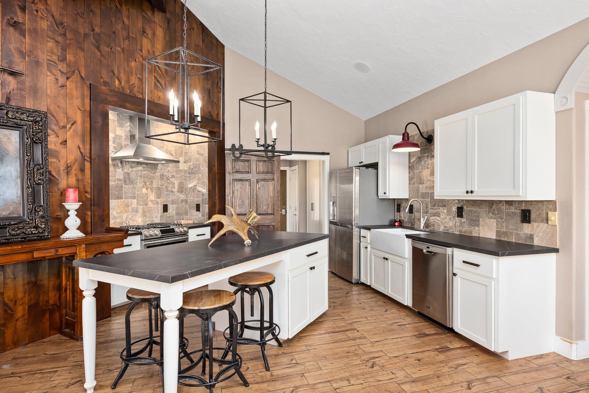 994 Upper Turtle Creek RD