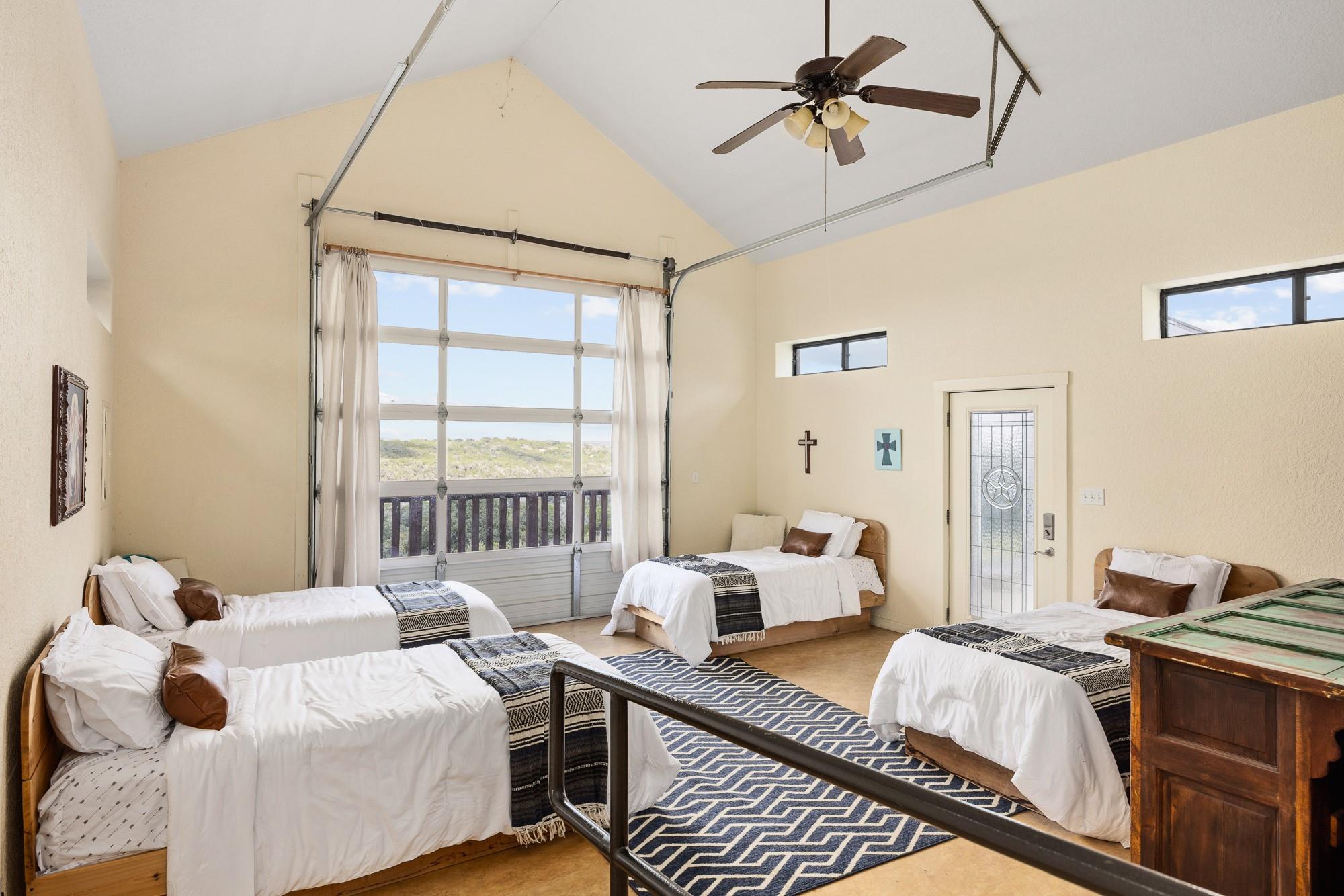 994 Upper Turtle Creek RD