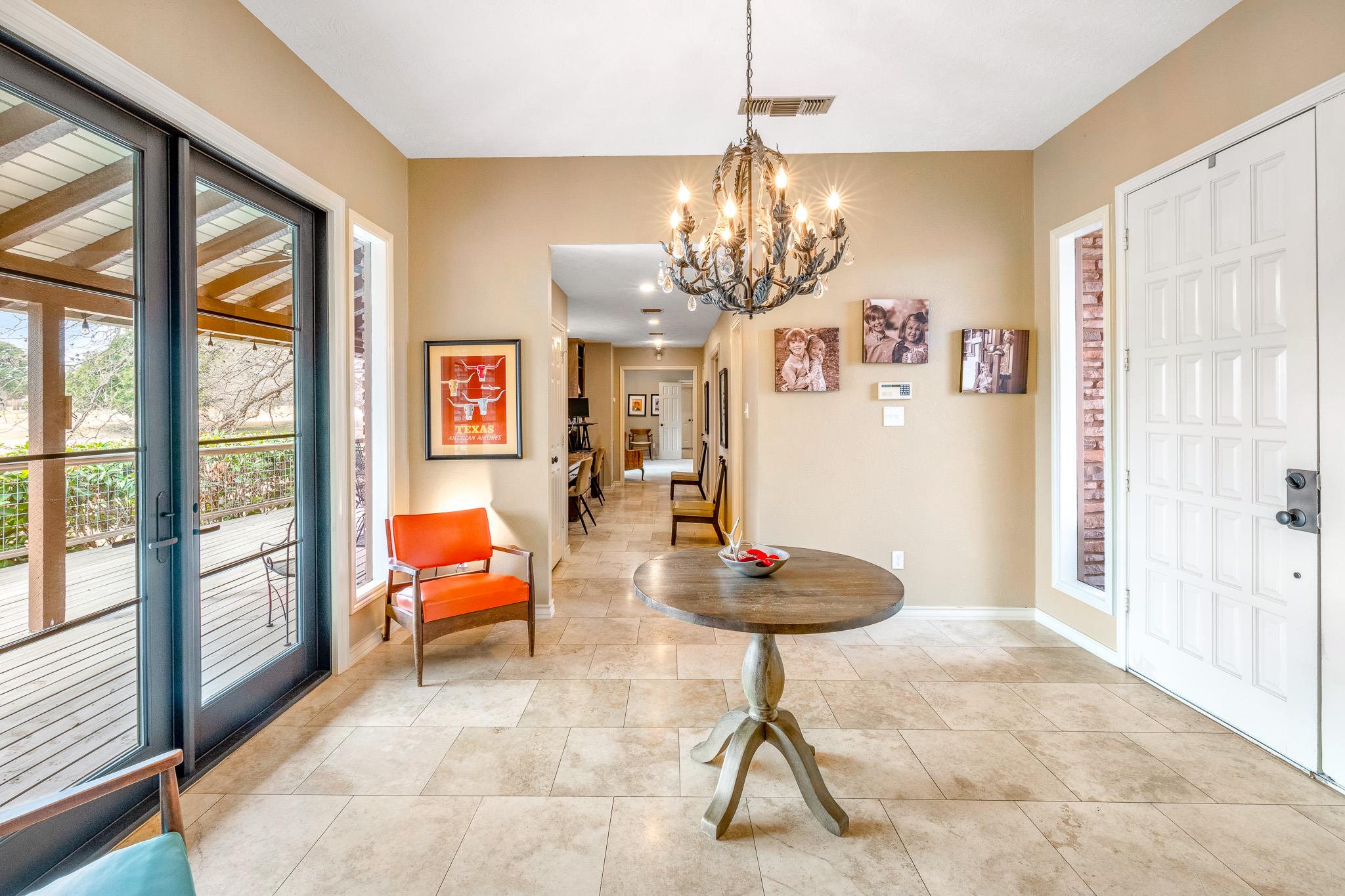 717 Oakland Hills LN