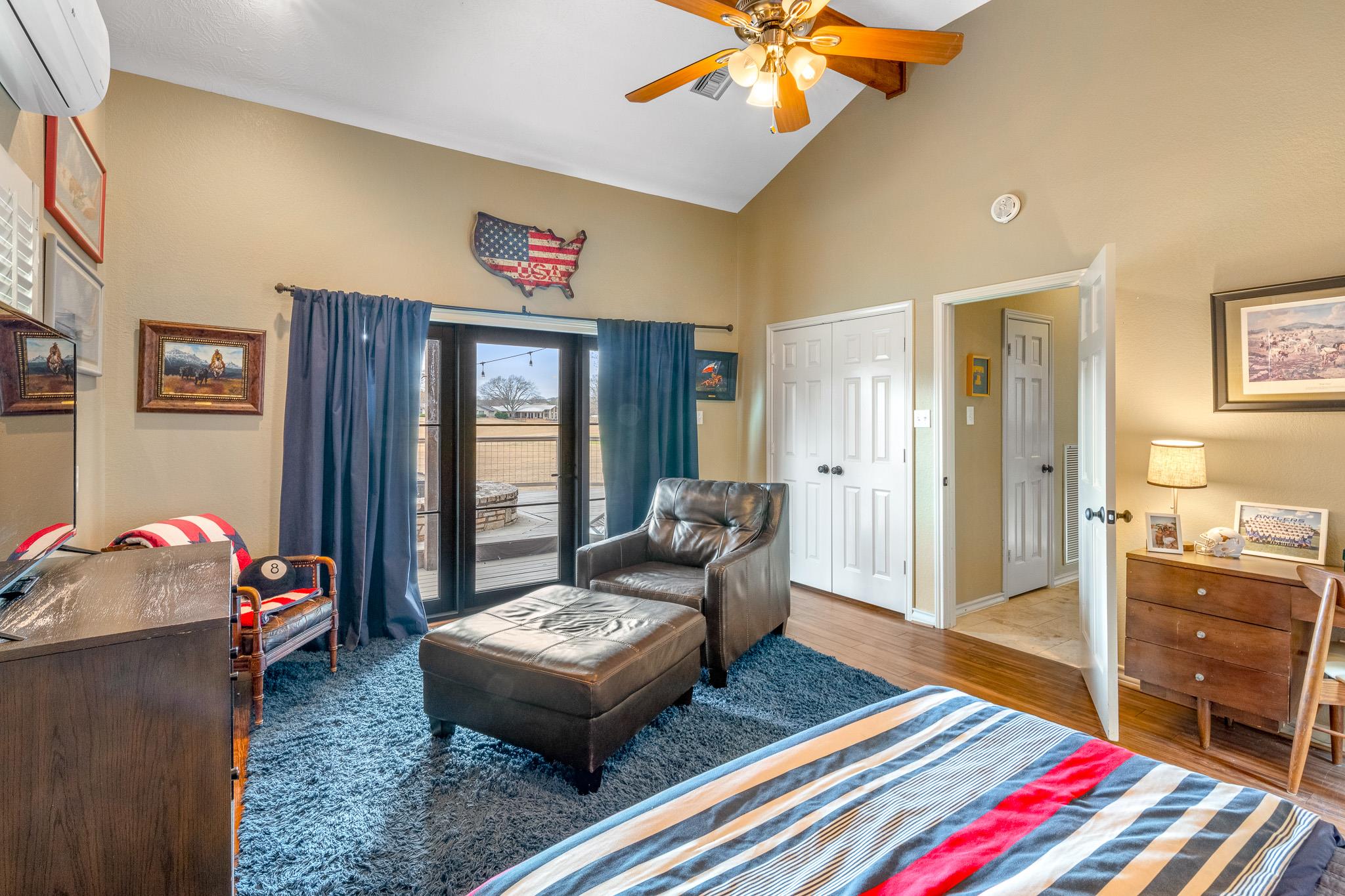 717 Oakland Hills LN