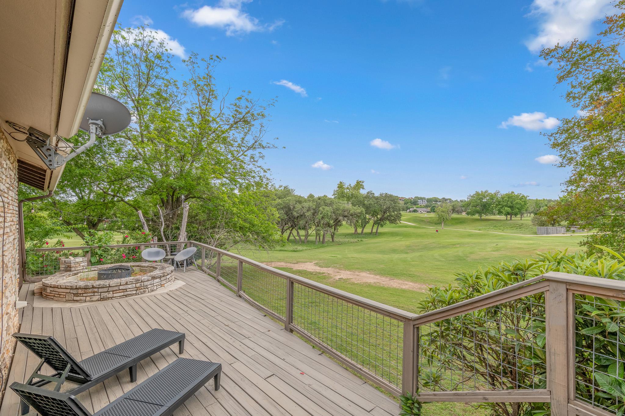 717 Oakland Hills LN