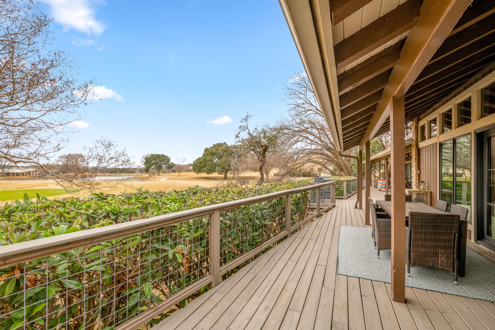 717 Oakland Hills LN