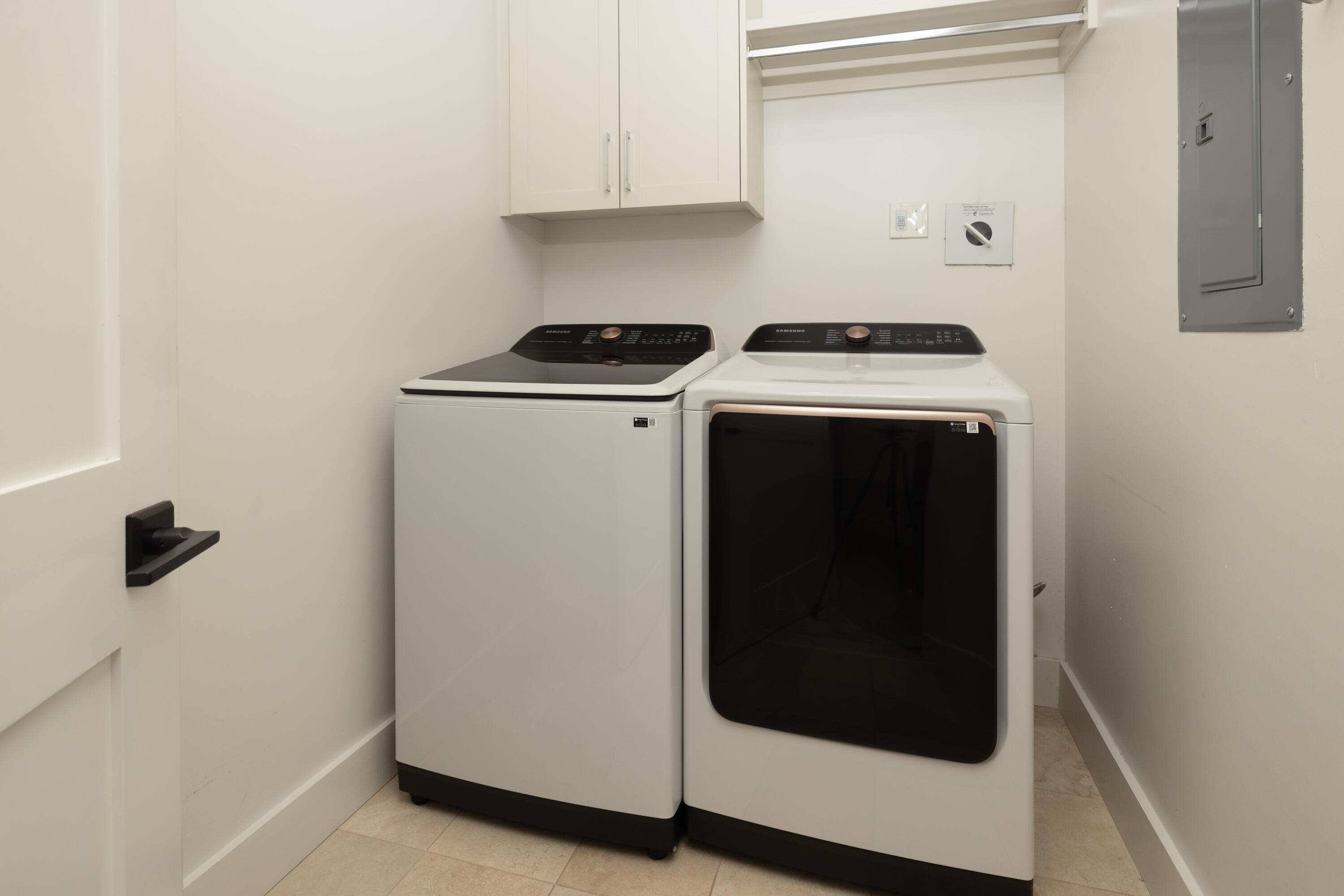 3726 State Street, 203