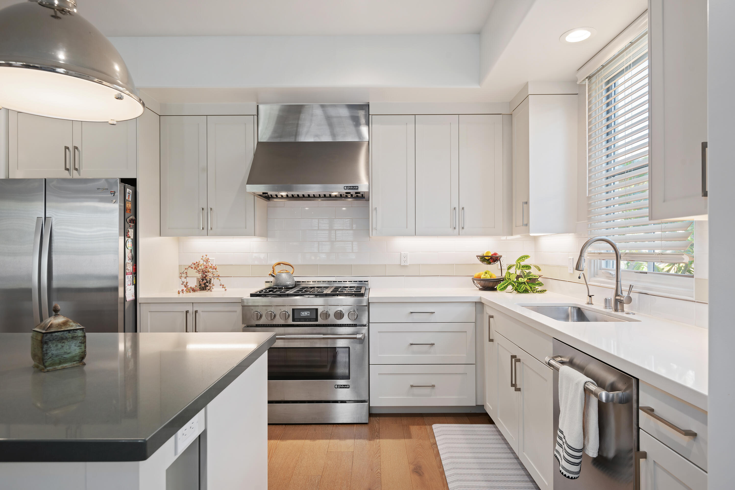 3726 State Street, 203