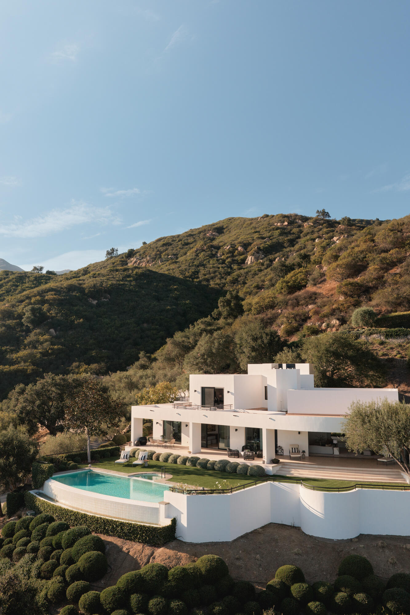 1130 E Mountain Drive