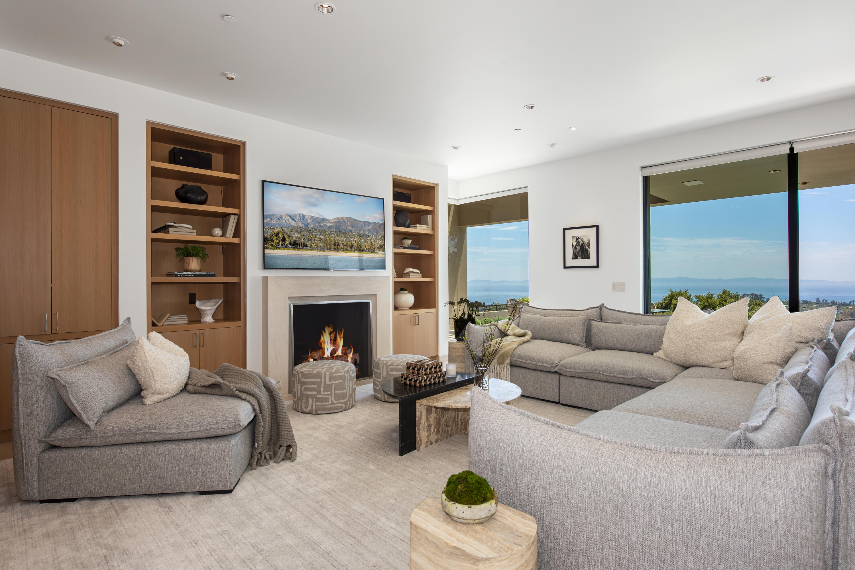 1130 E Mountain Drive